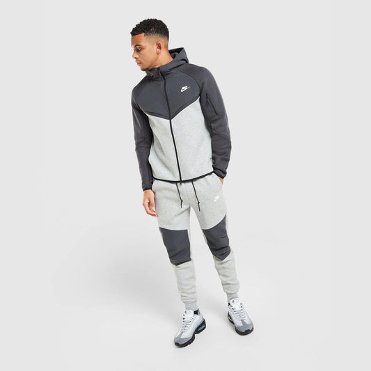 Tech Fleece Joggers Image 1 - LUZACTIVE - AUSTRALIA