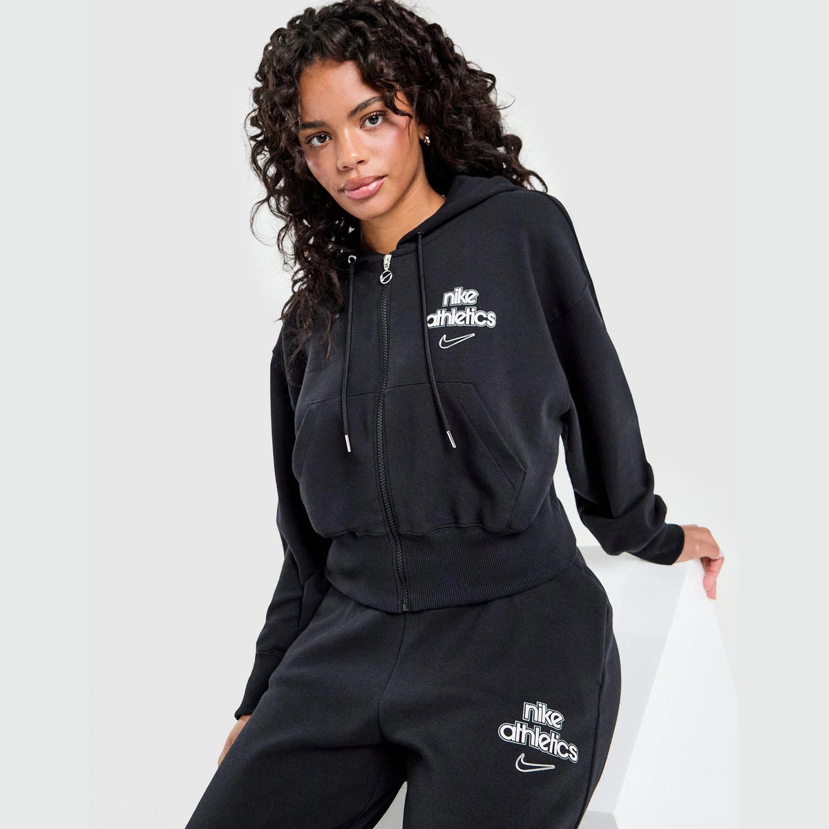 Swoosh Full-Zip Hoodie Image 1 - LUZACTIVE - AUSTRALIA
