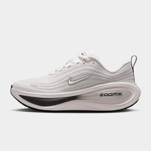 Vomero Plus Essentials Women's Image 1 - LUZACTIVE - AUSTRALIA