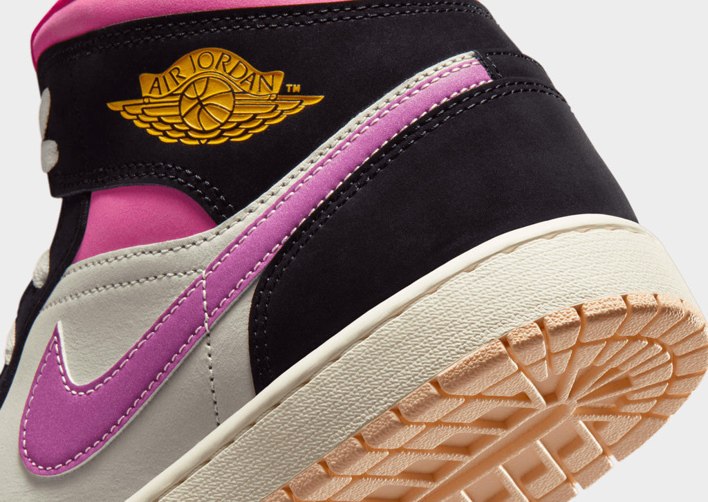 Jordan Air 1 Mid SE image