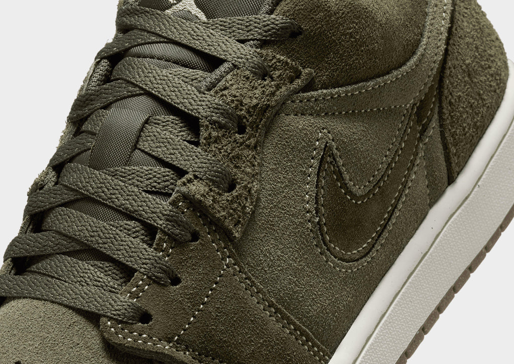 Jordan Air 1 Mid SE image
