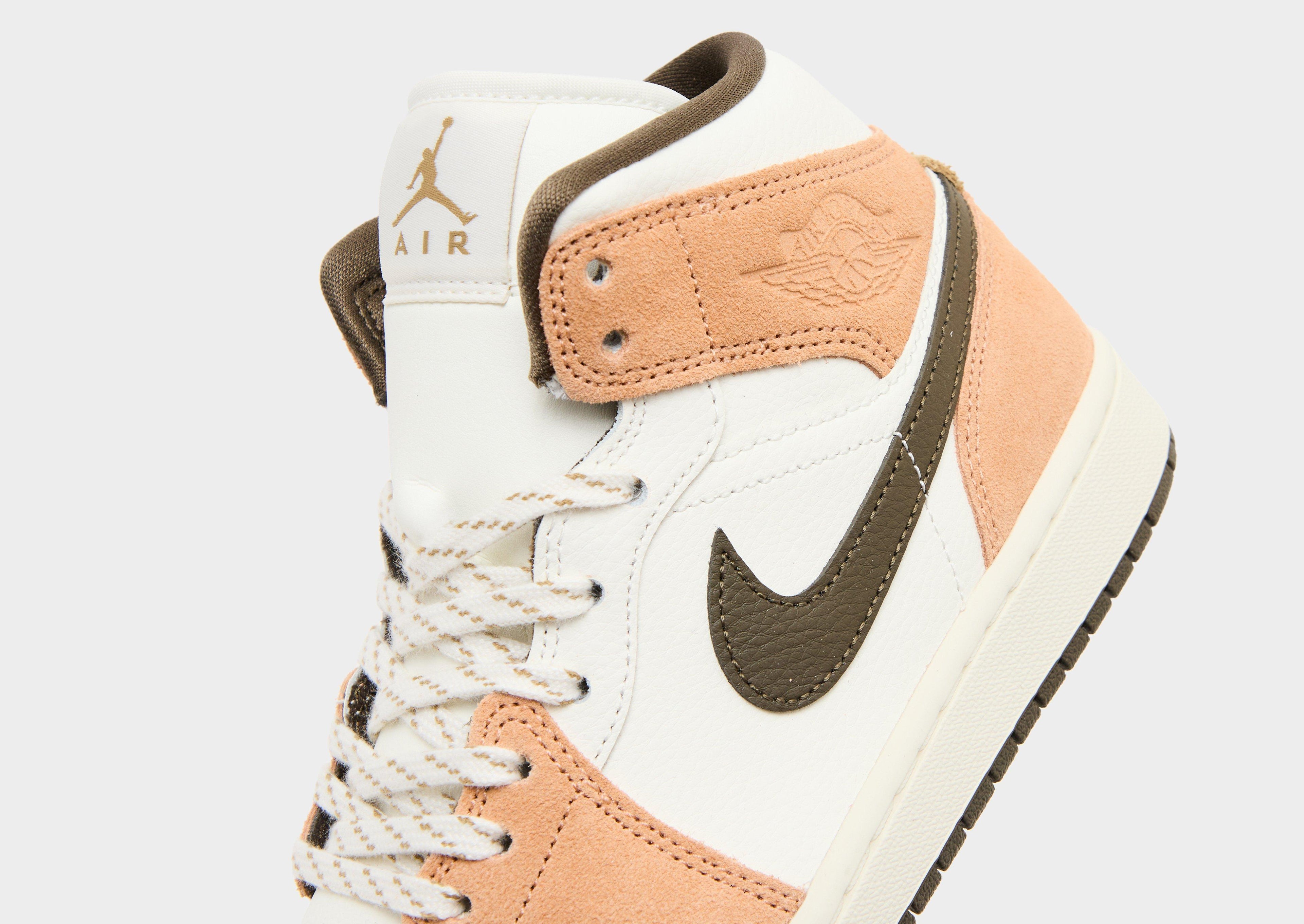 Jordan Air 1 Mid SE Women's image