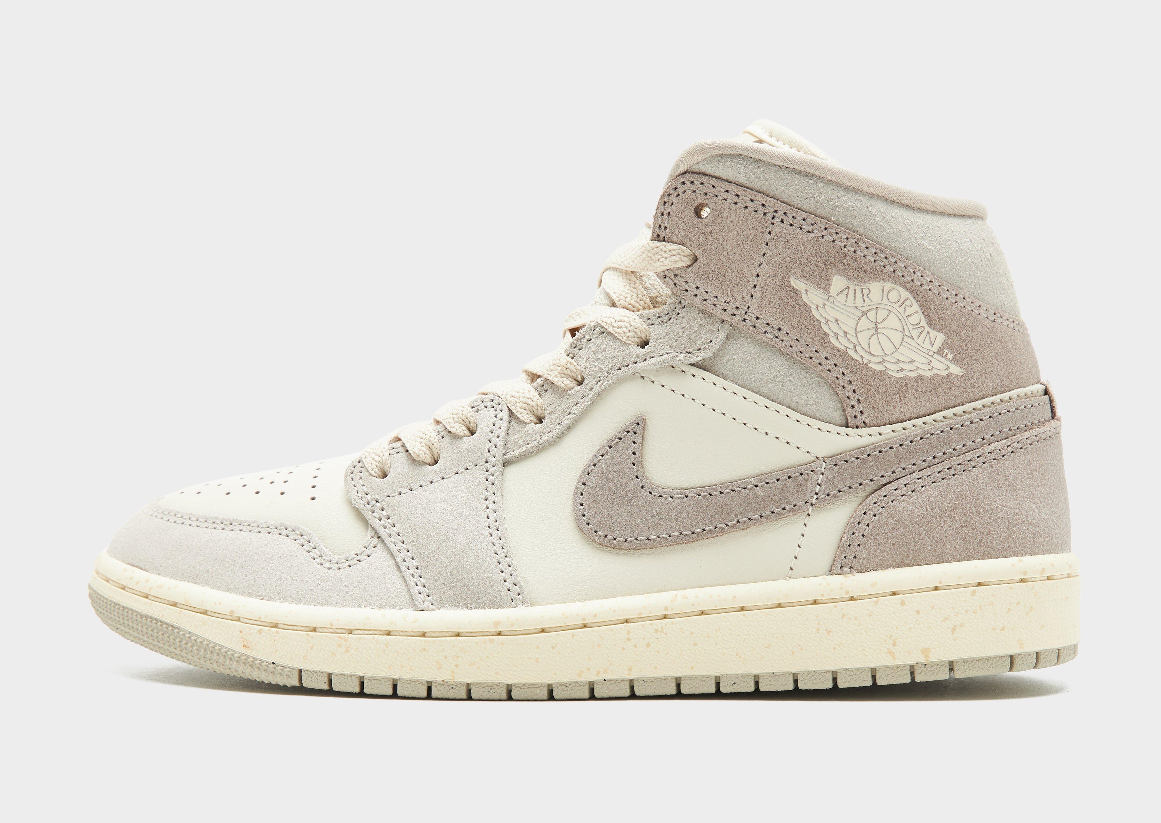 Jordan Air 1 Mid Women's image