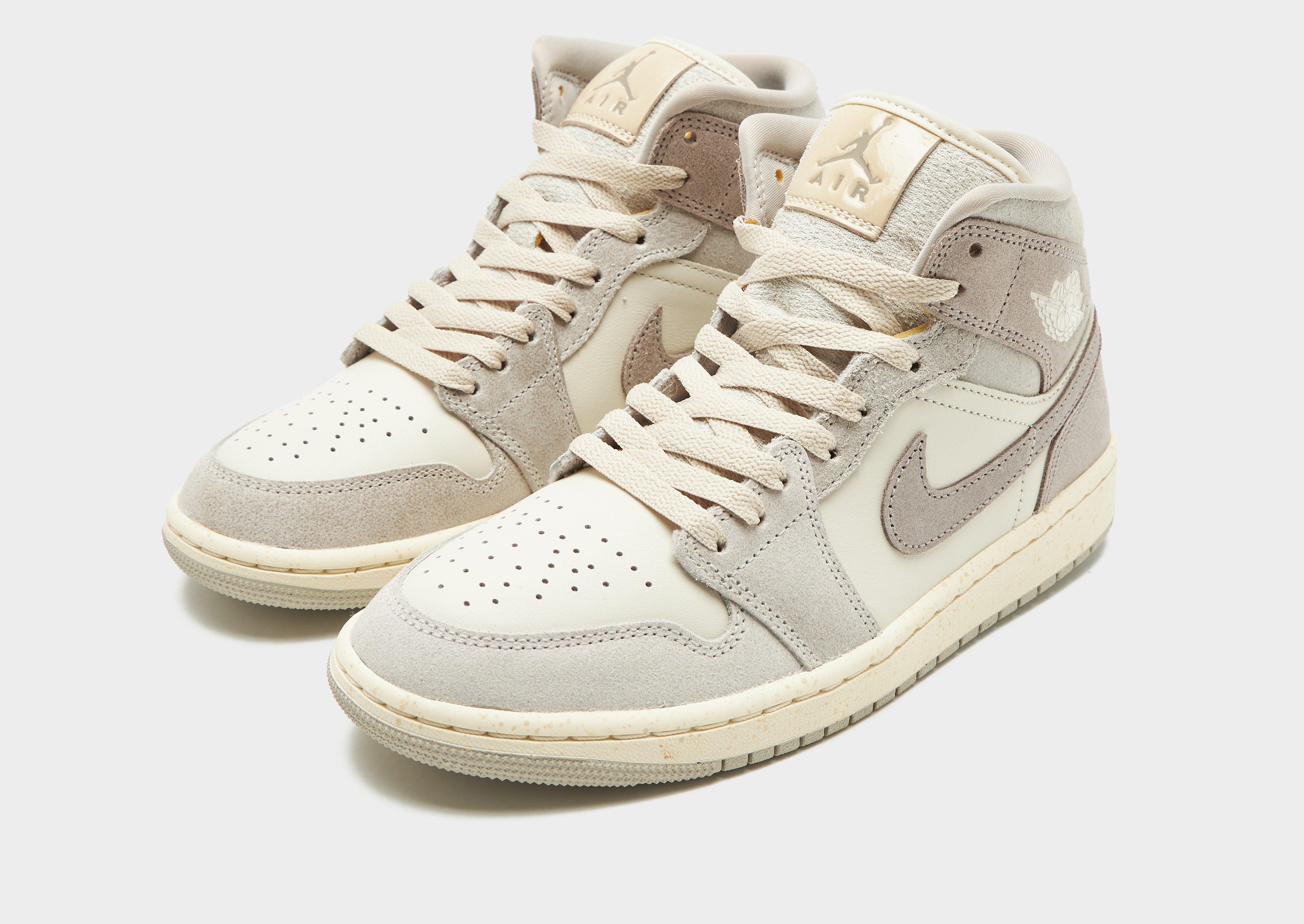 Jordan Air 1 Mid Women's image