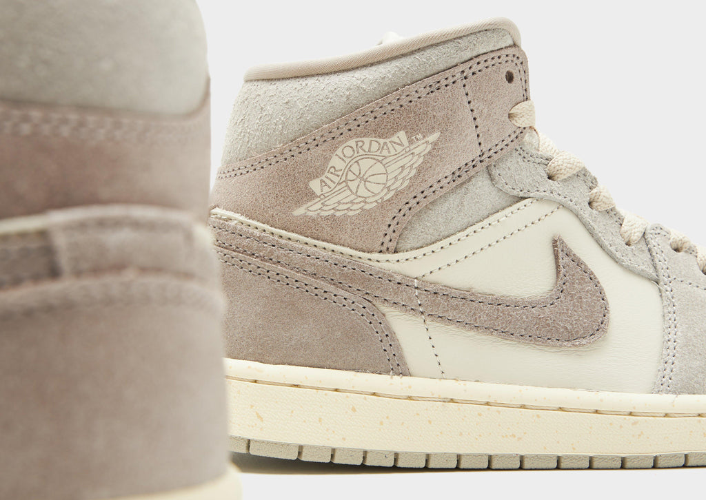 Jordan Air 1 Mid Women's image