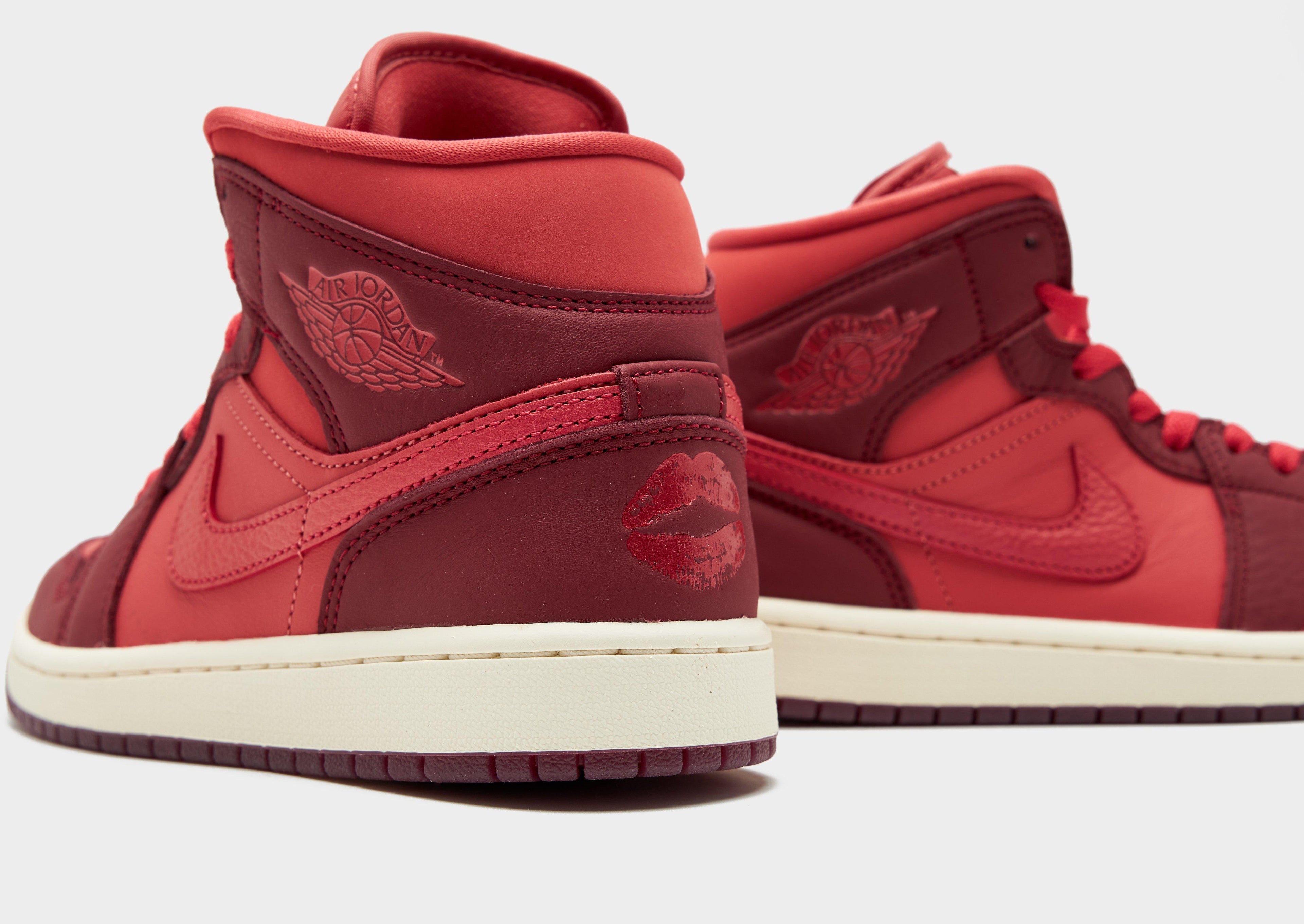 Jordan Air 1 Mid Women's image