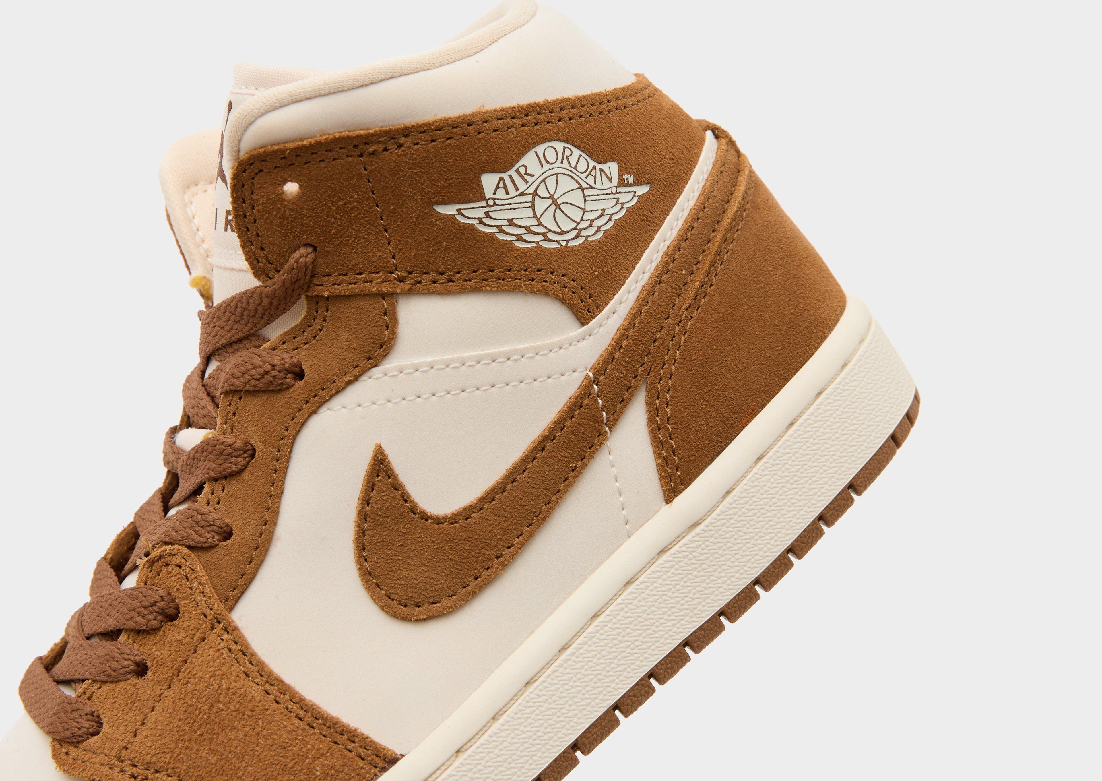 Jordan Air 1 Mid Women's image