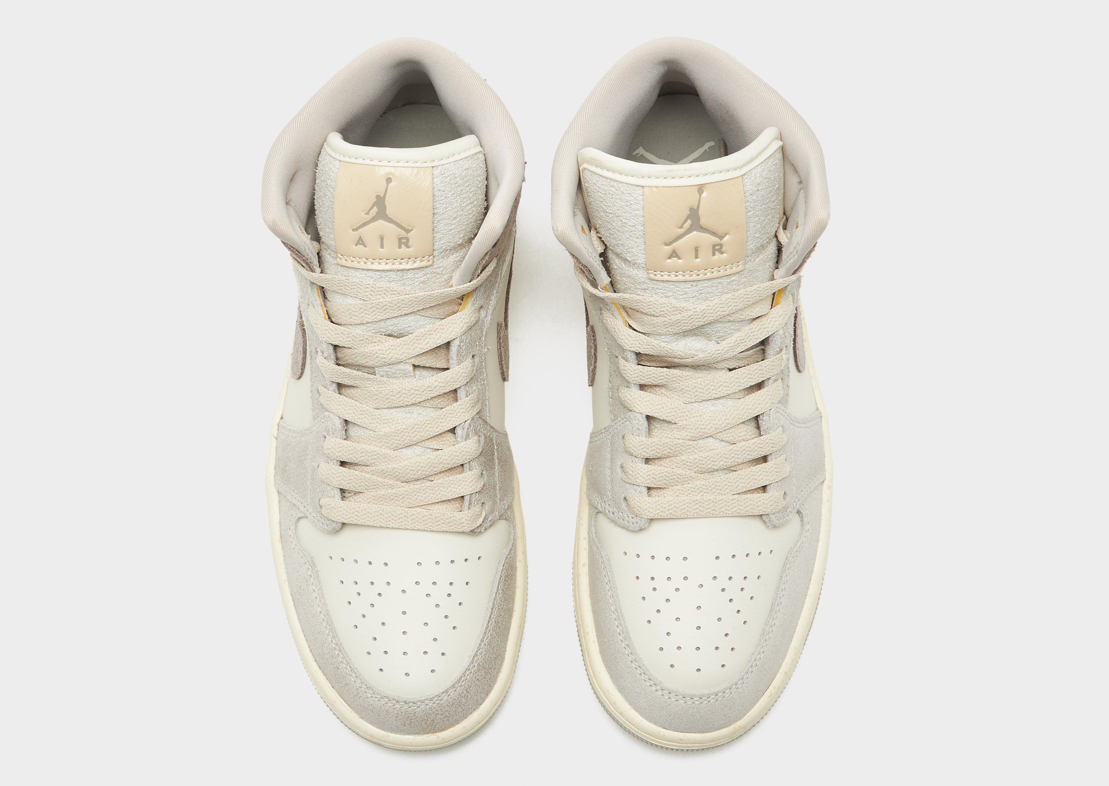 Jordan Air 1 Mid Women's image
