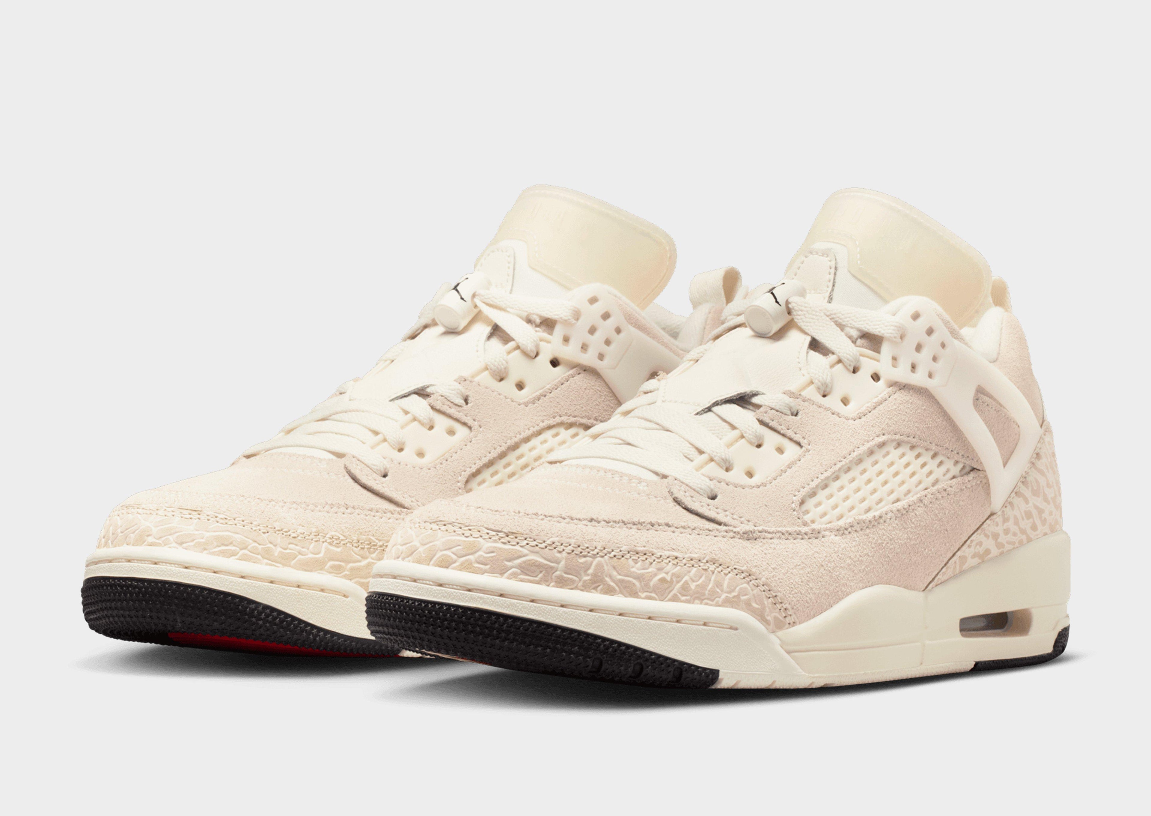 Jordan Spizike Low image