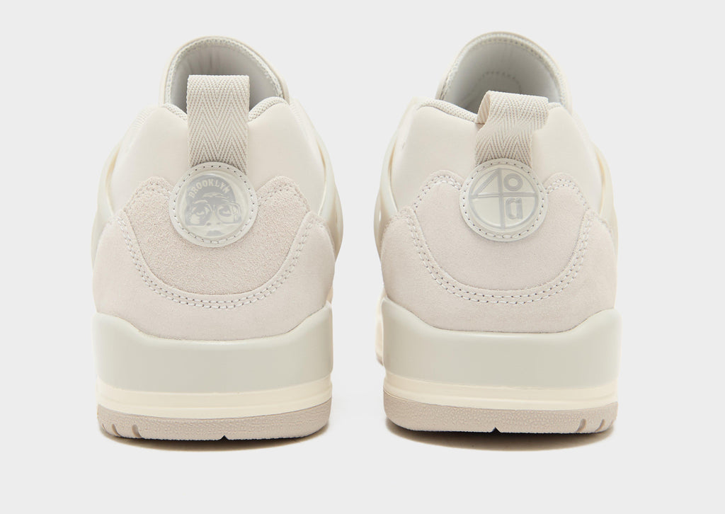Jordan Spizike Low image
