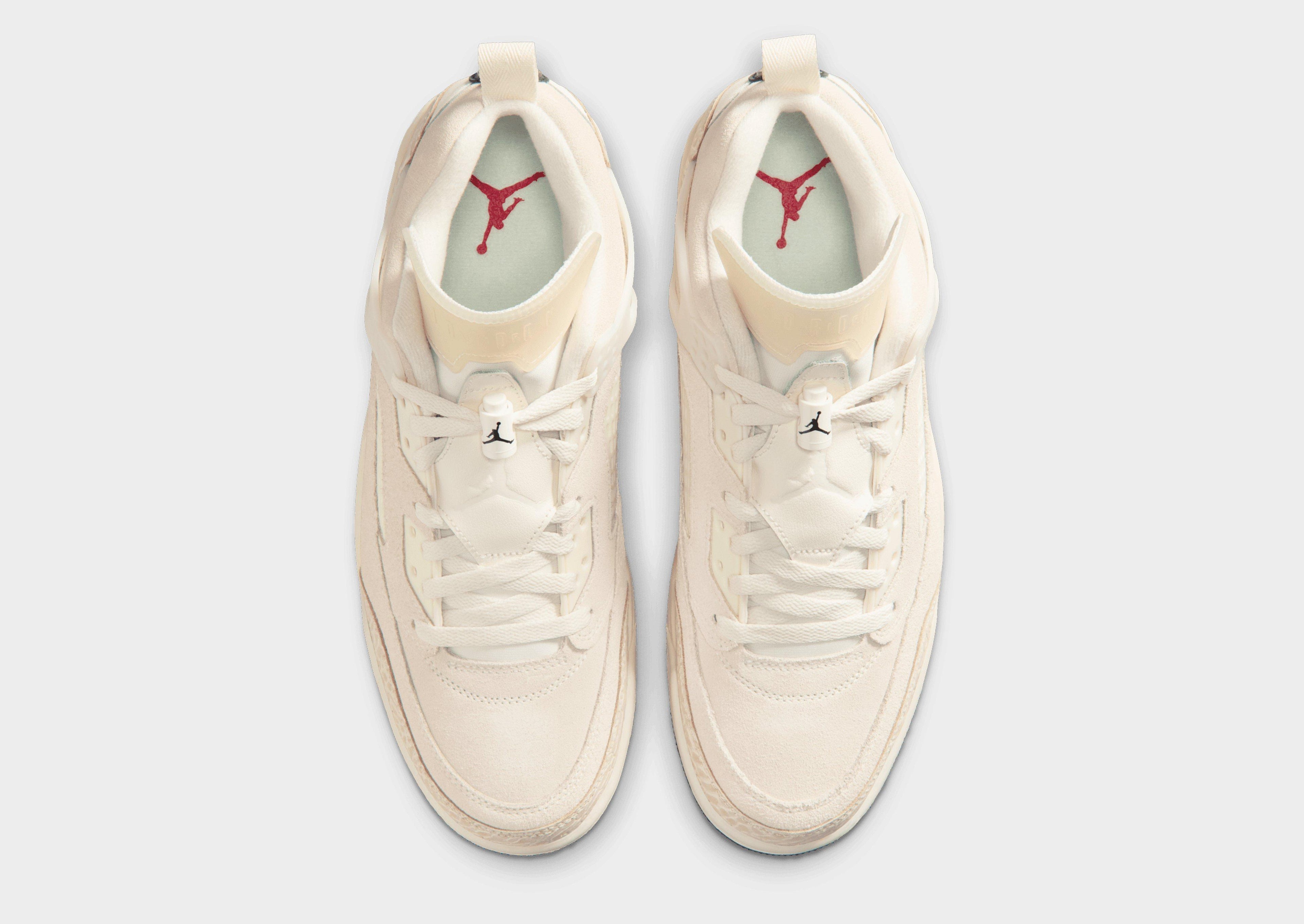 Jordan Spizike Low image