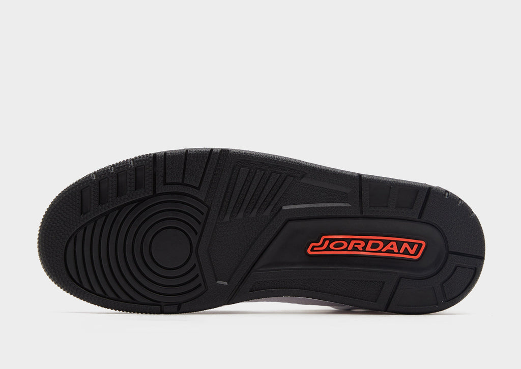 Jordan Spizike Low image