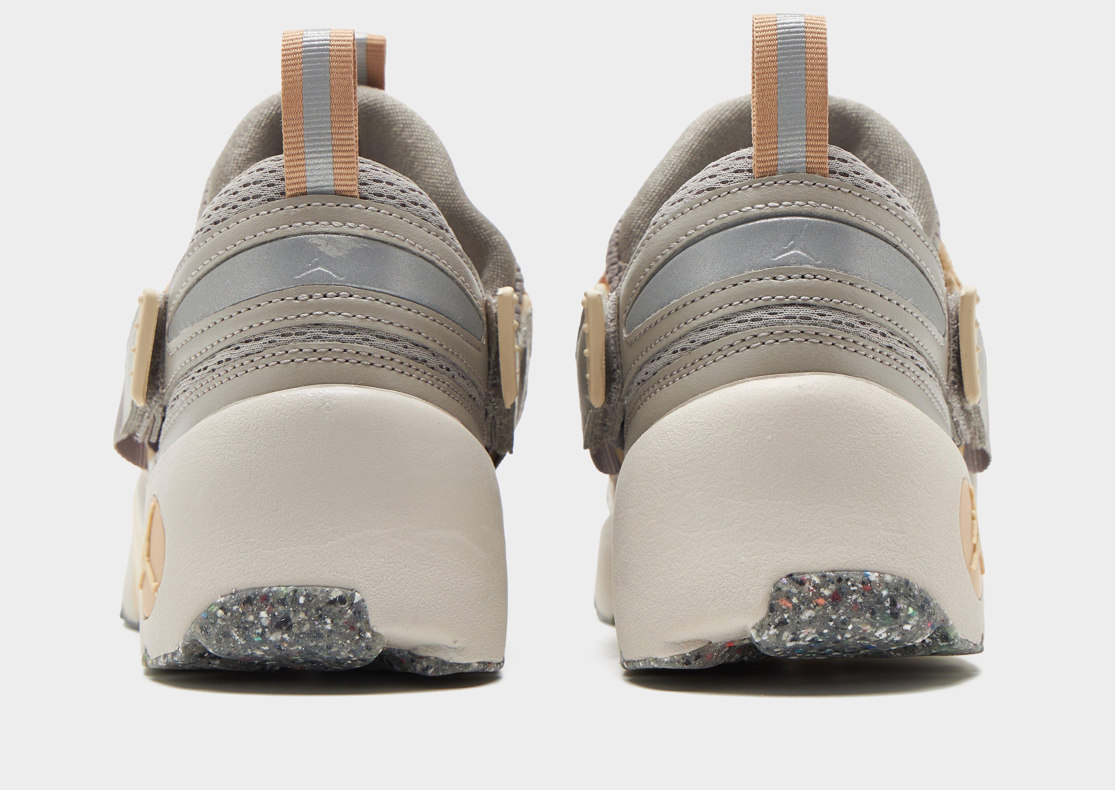 Jordan Trunner LX Women's image