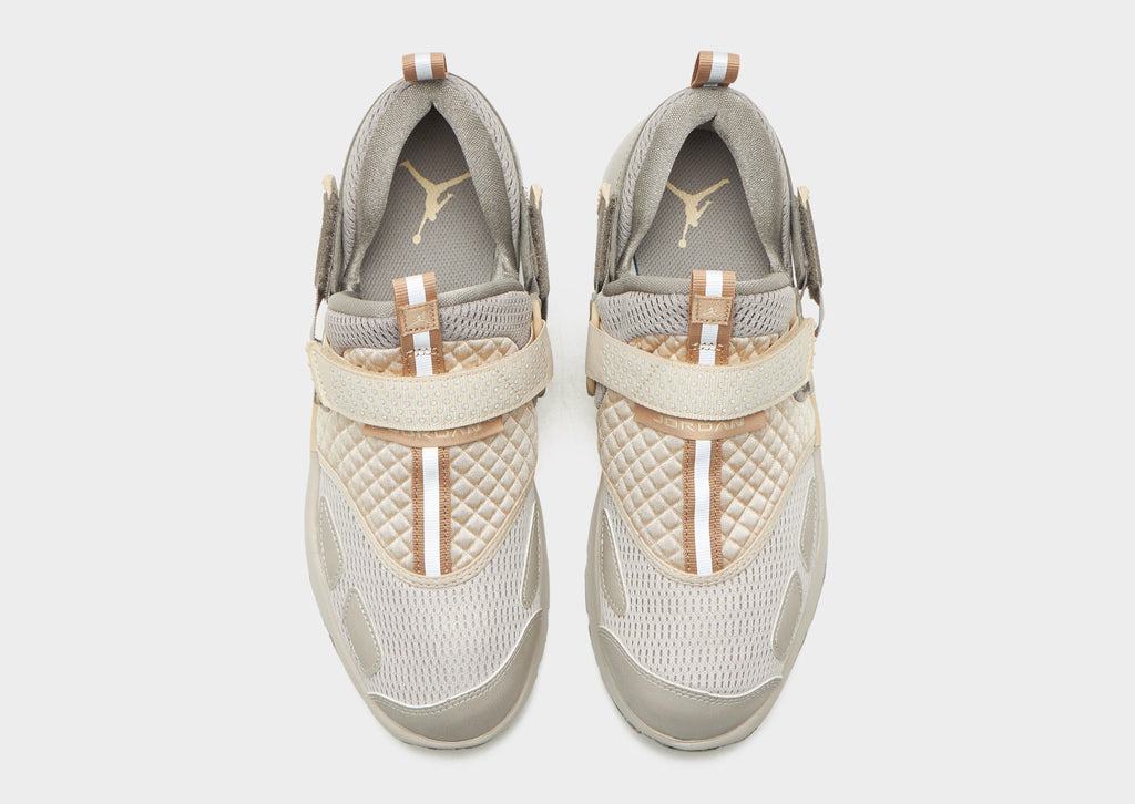 Jordan Trunner LX Women's image