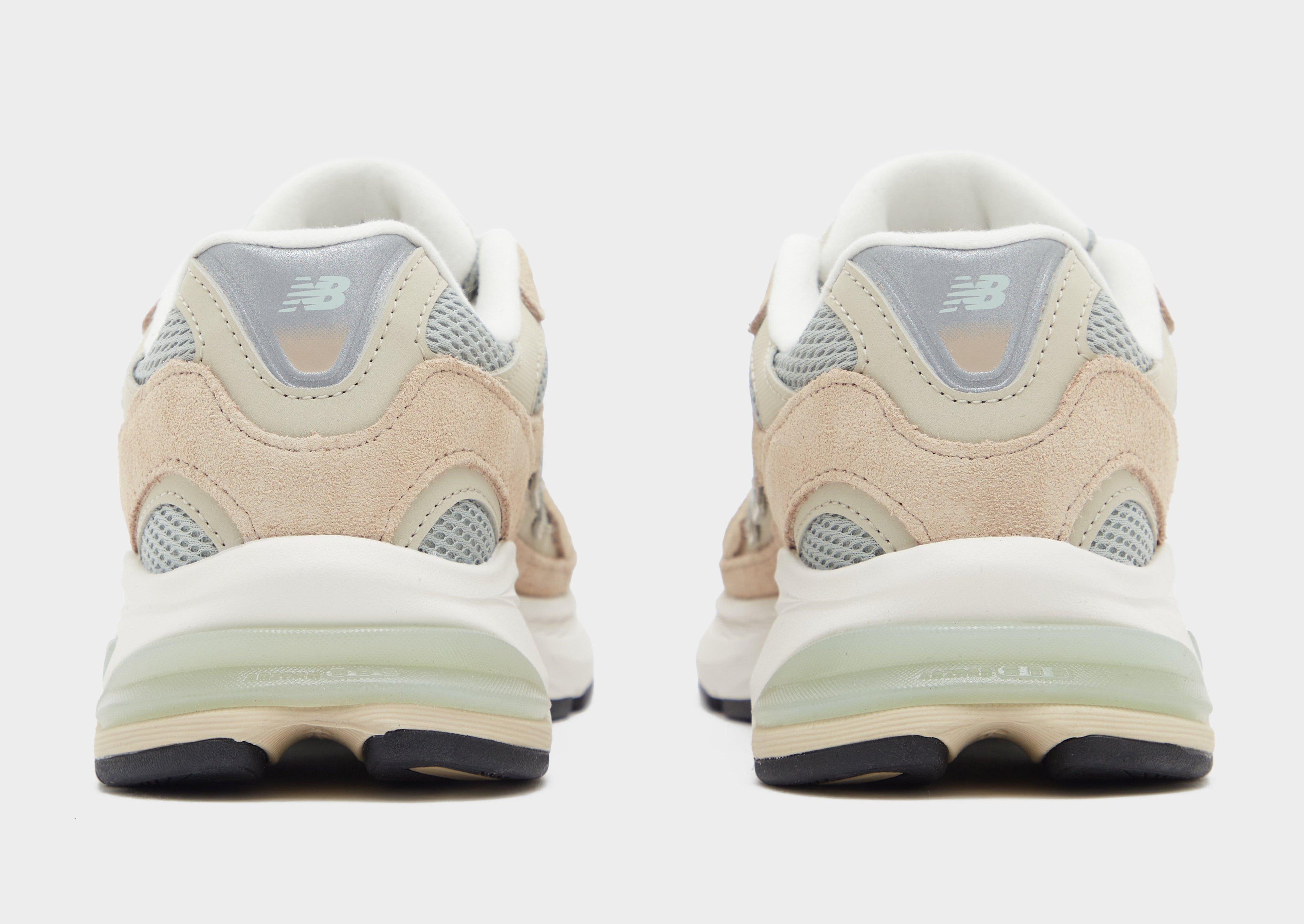 New Balance 2010 image