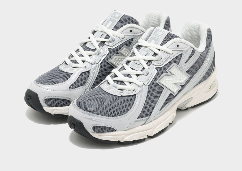 New Balance 740 image