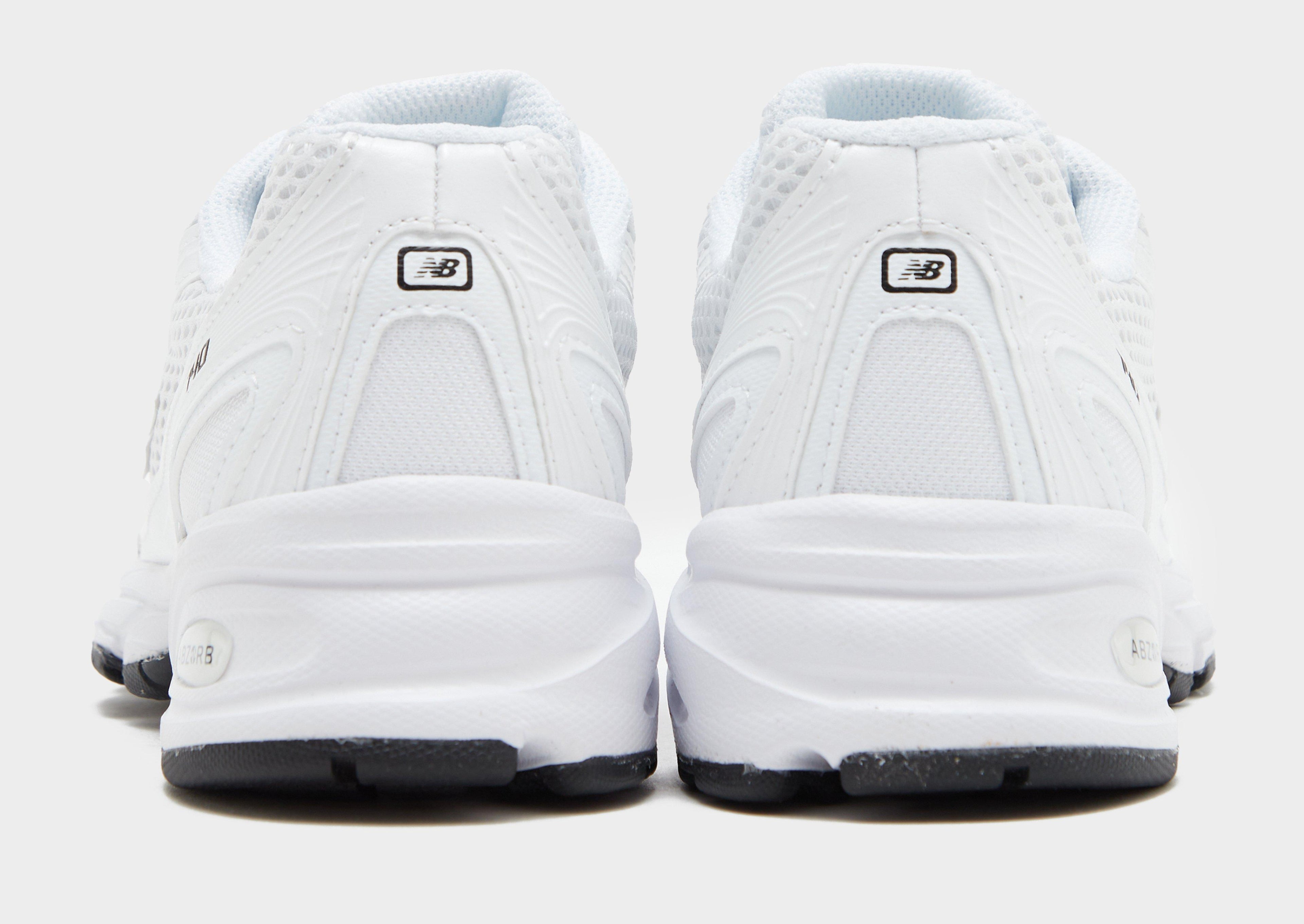 New Balance 740 image