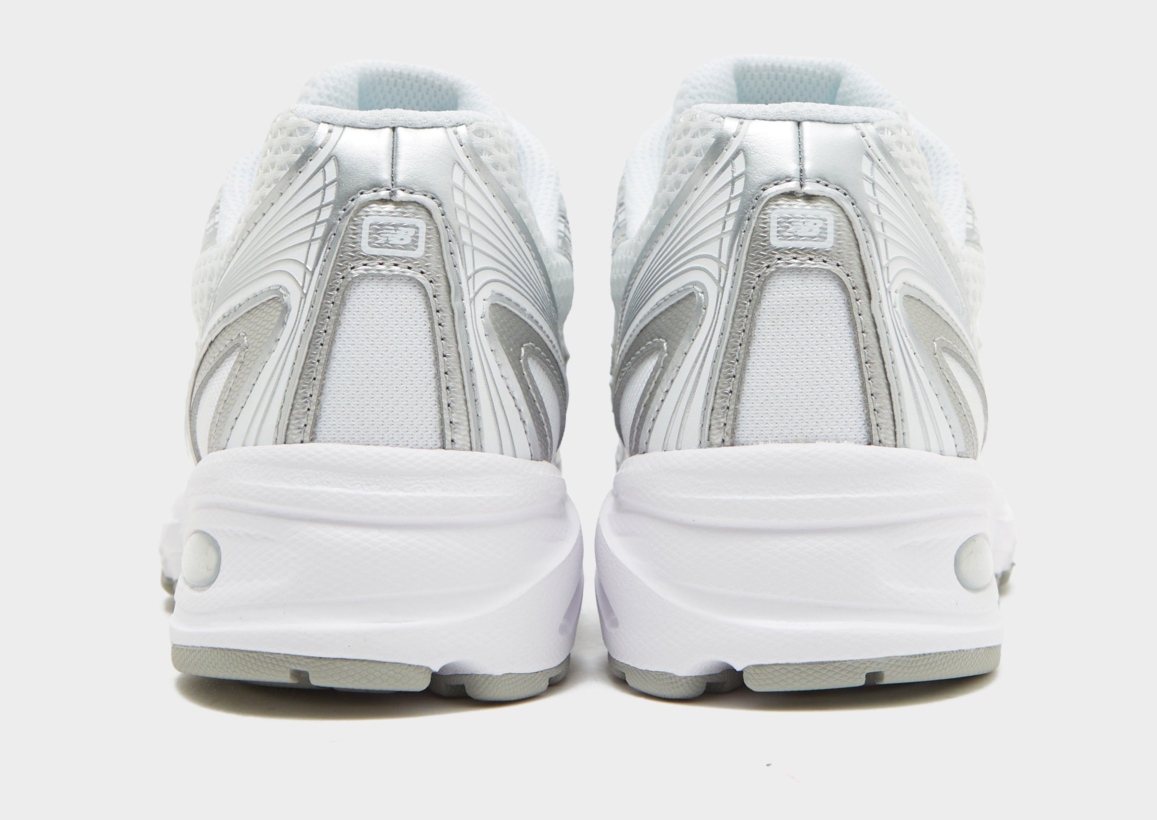 New Balance 740 image