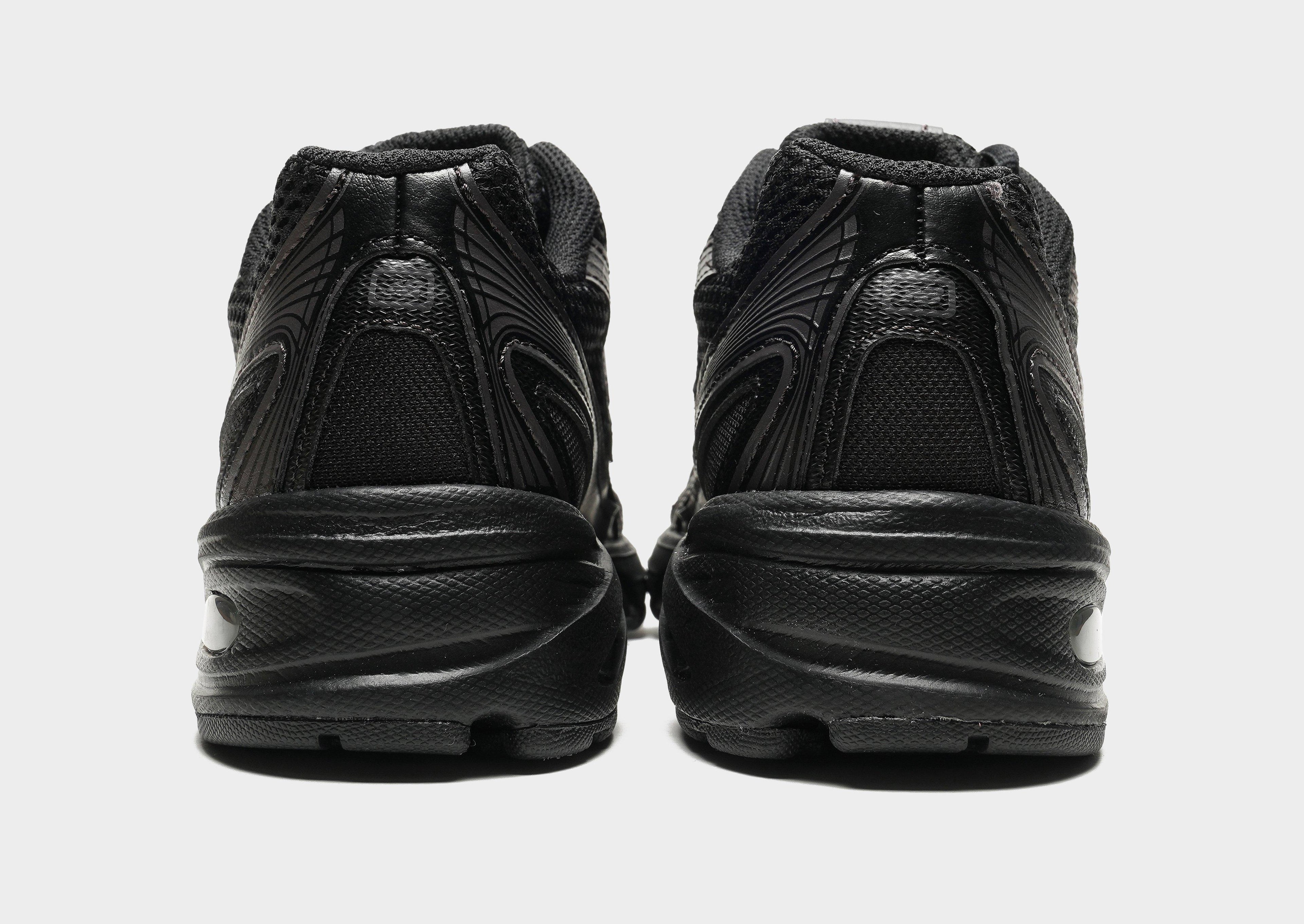 New Balance 740 image