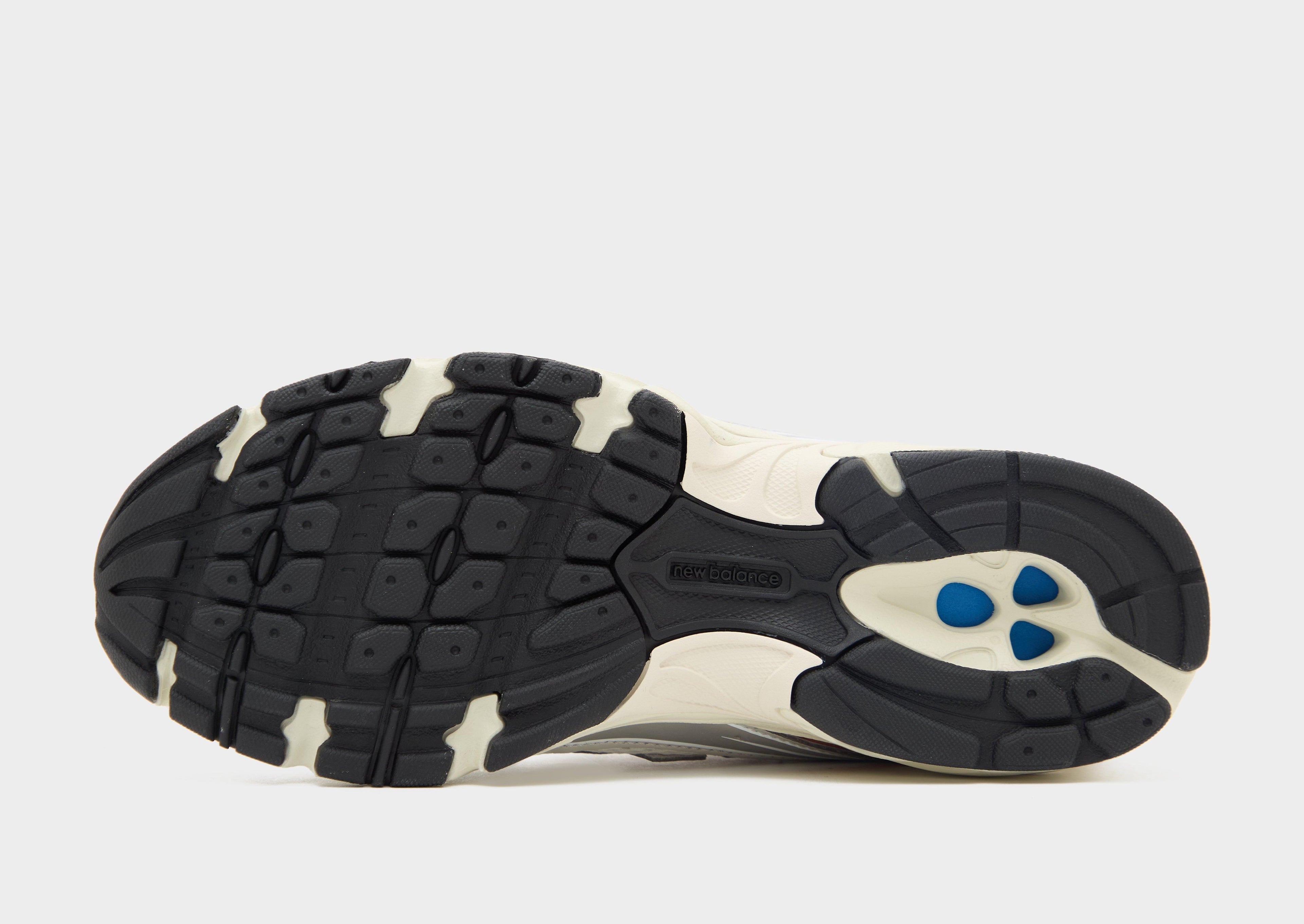 New Balance 740 image