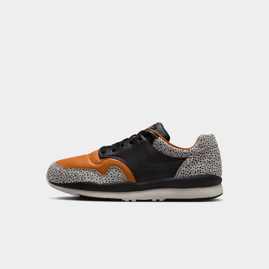 Nike Air Safari Electric Image 1 - LUZACTIVE - AUSTRALIA