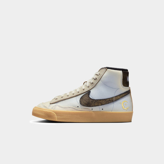 Nike Blazer Mid '77 Premium (W) Image 1 - LUZACTIVE - AUSTRALIA