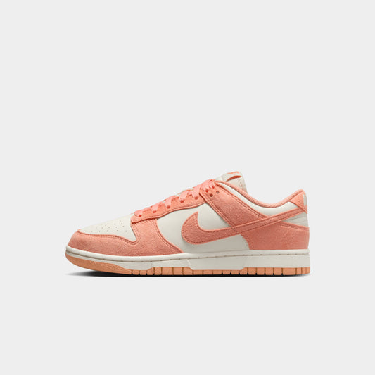 Nike Dunk Low (W) Image 1 - LUZACTIVE - AUSTRALIA