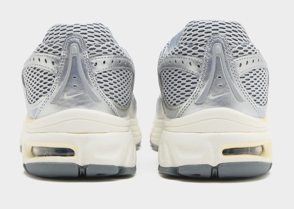 Nike Air Max Moto 2K image