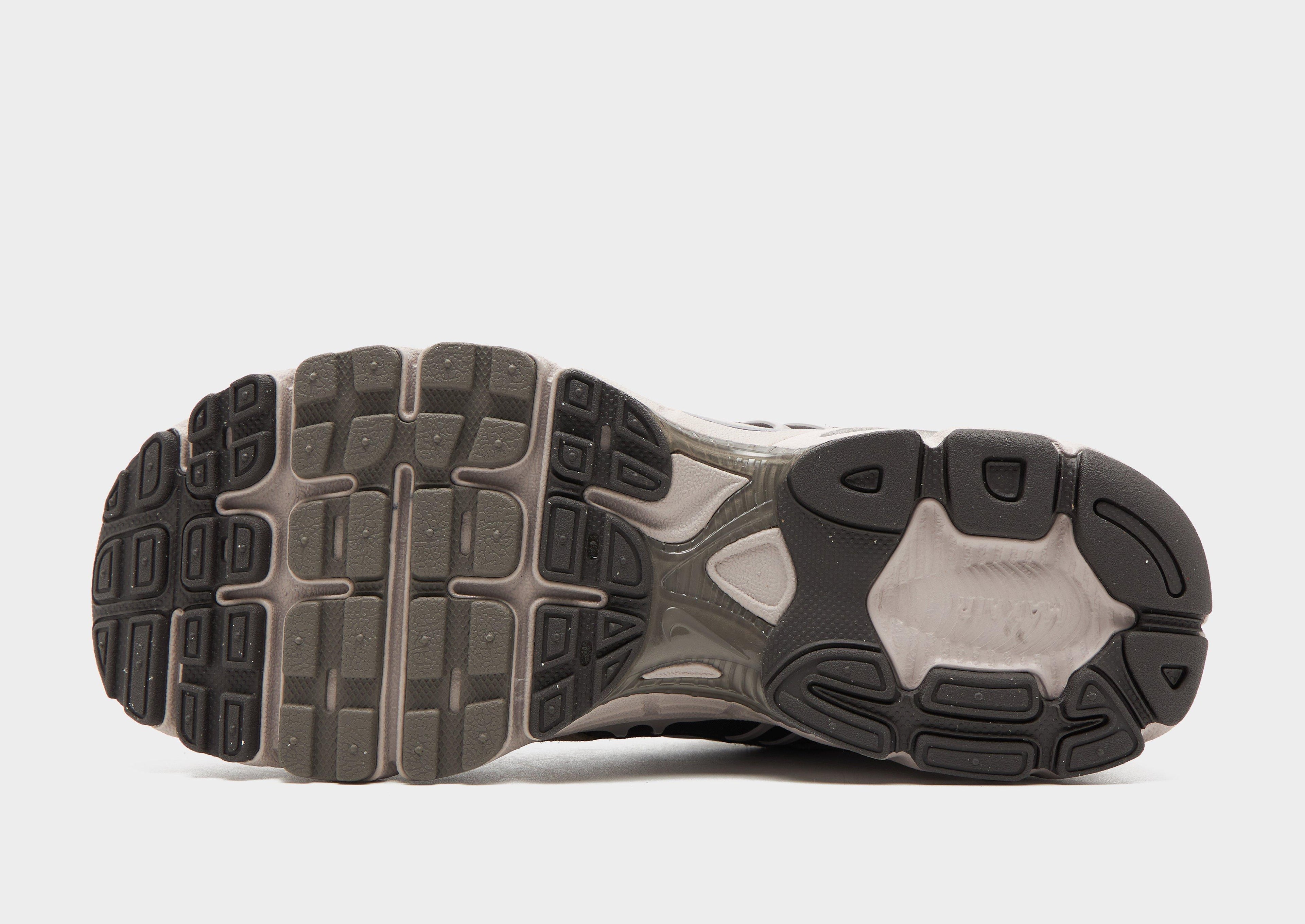 Nike Air Max Moto 2K image