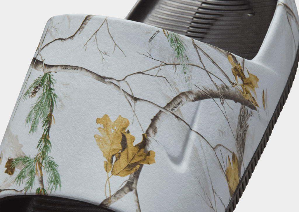 Nike Calm 'RealTree' Slides image