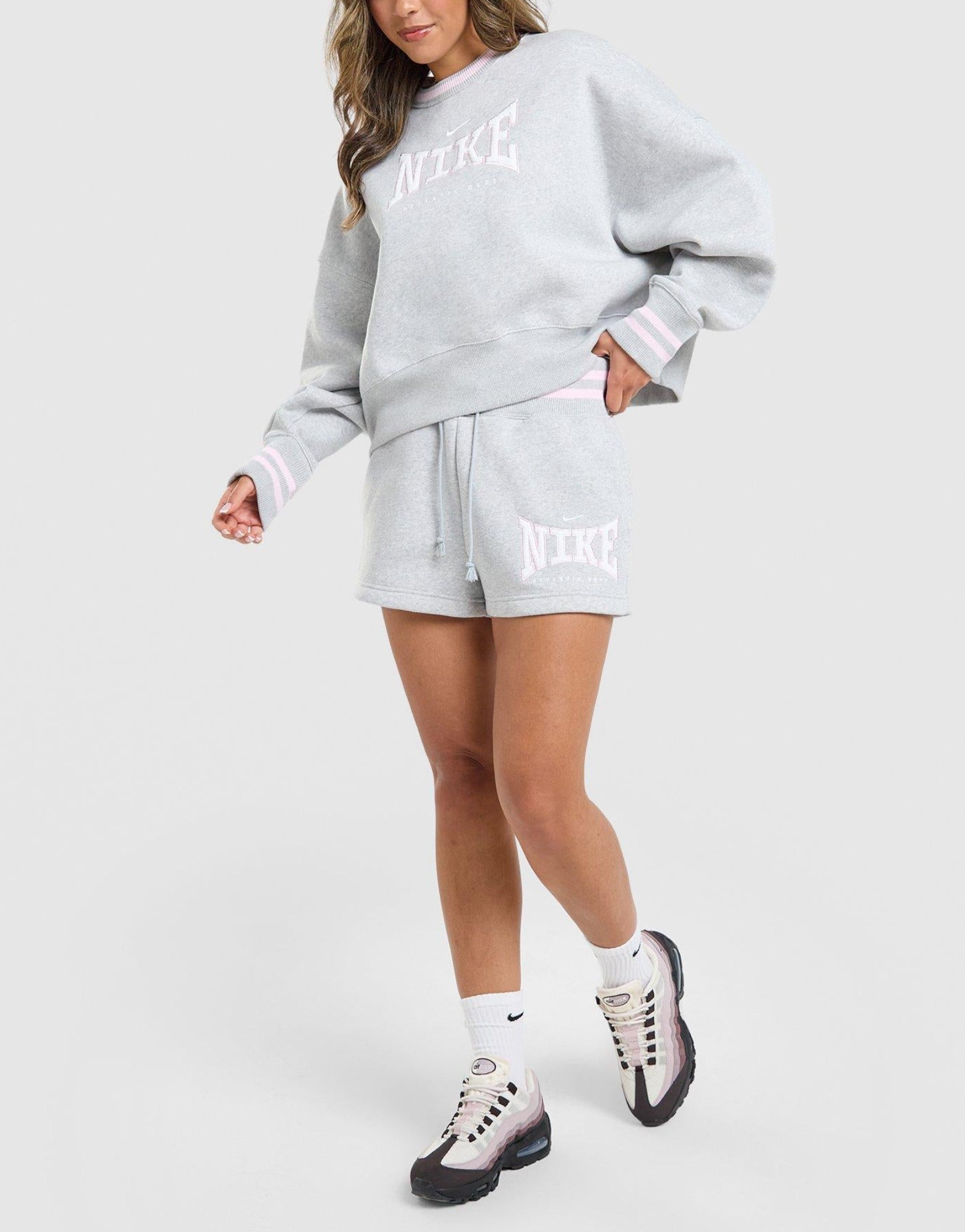 Nike Classics Graphic Phoenix Shorts image