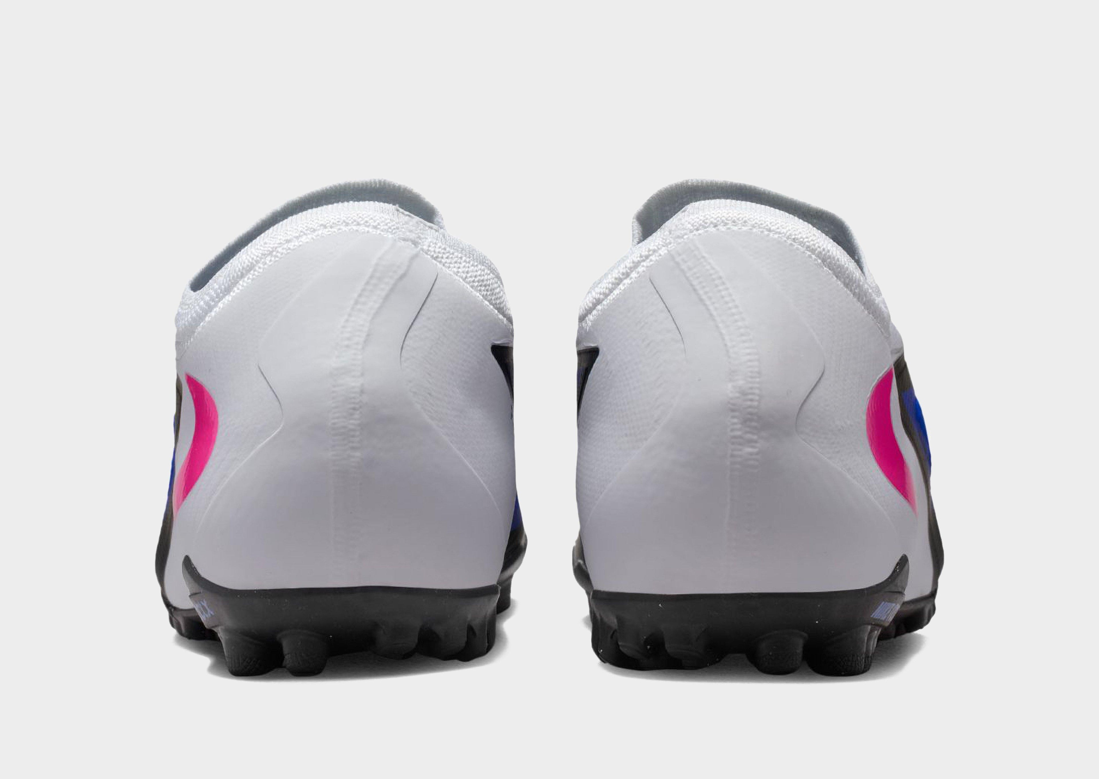 Nike Phantom 6 Low Pro TF image