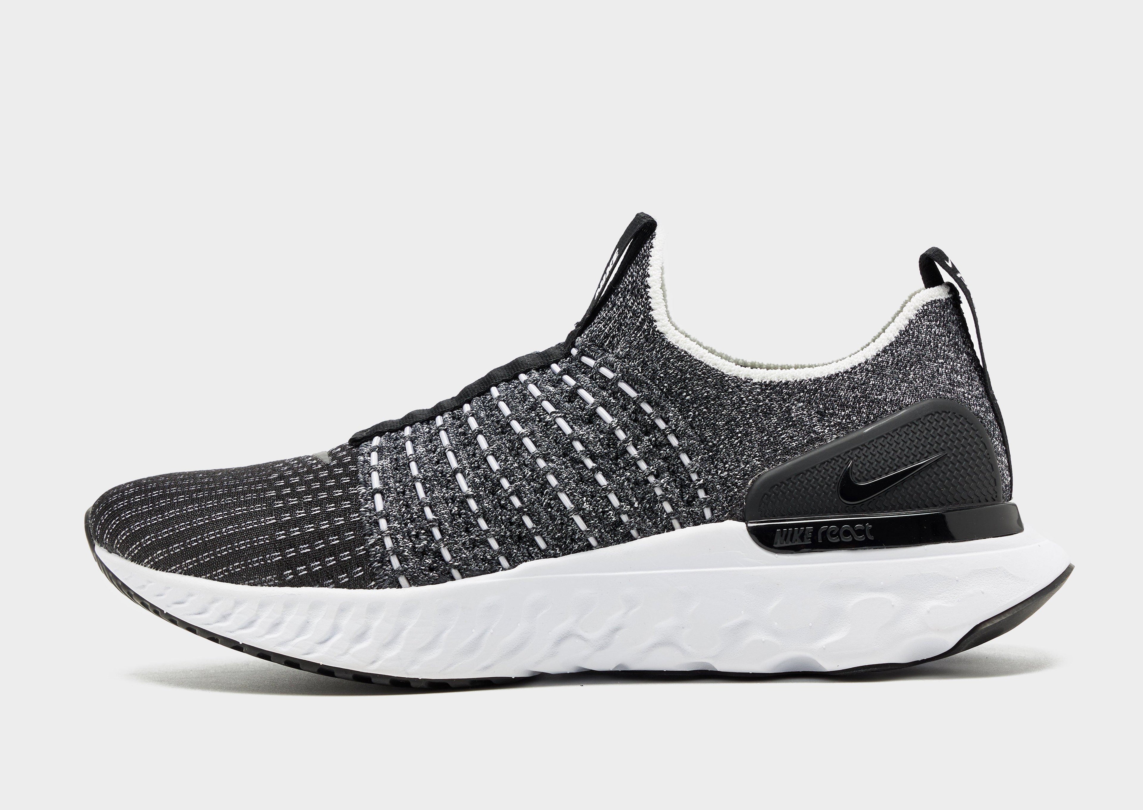 Nike React Phantom Run Flyknit 2 Women's image