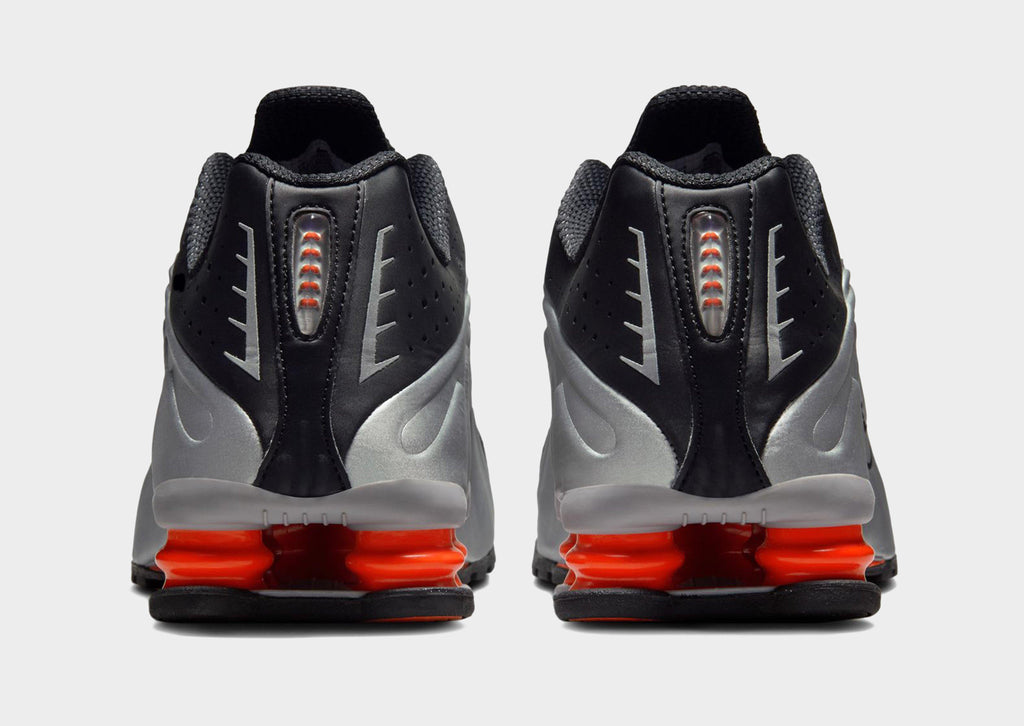 Nike Shox R4 image