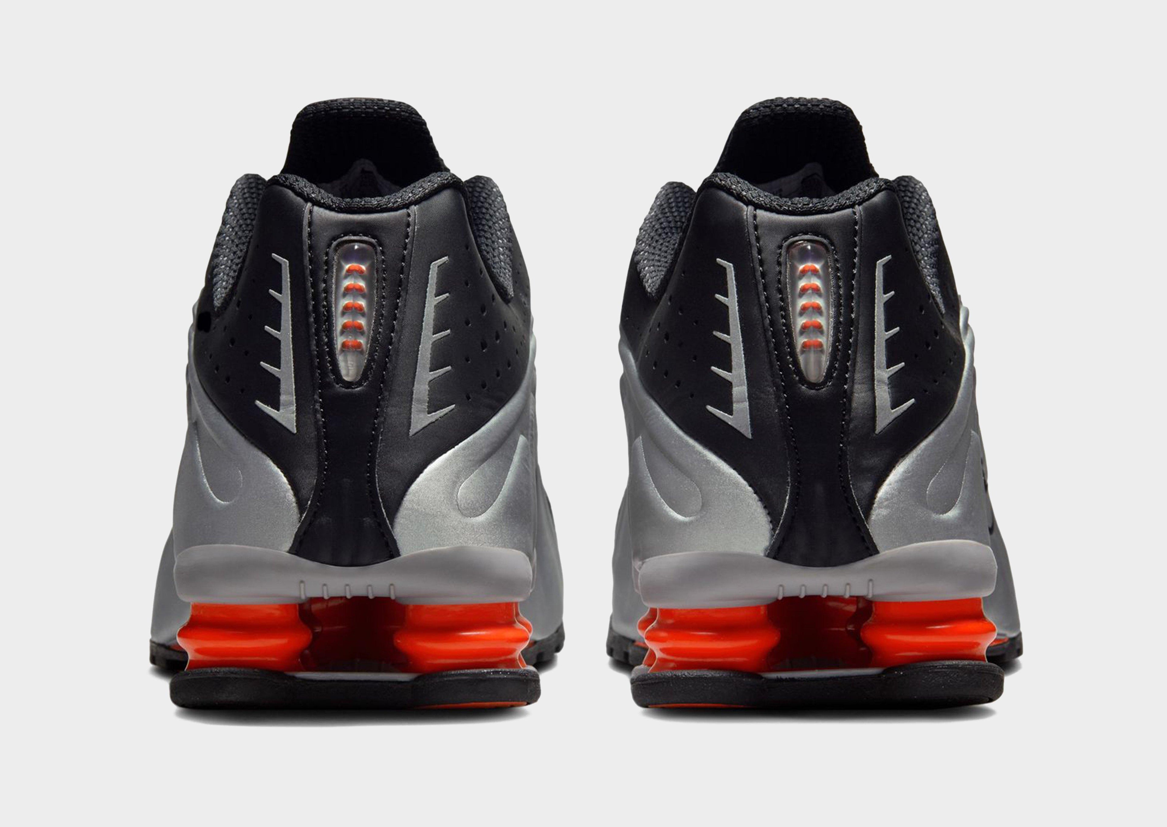 Nike Shox R4 image