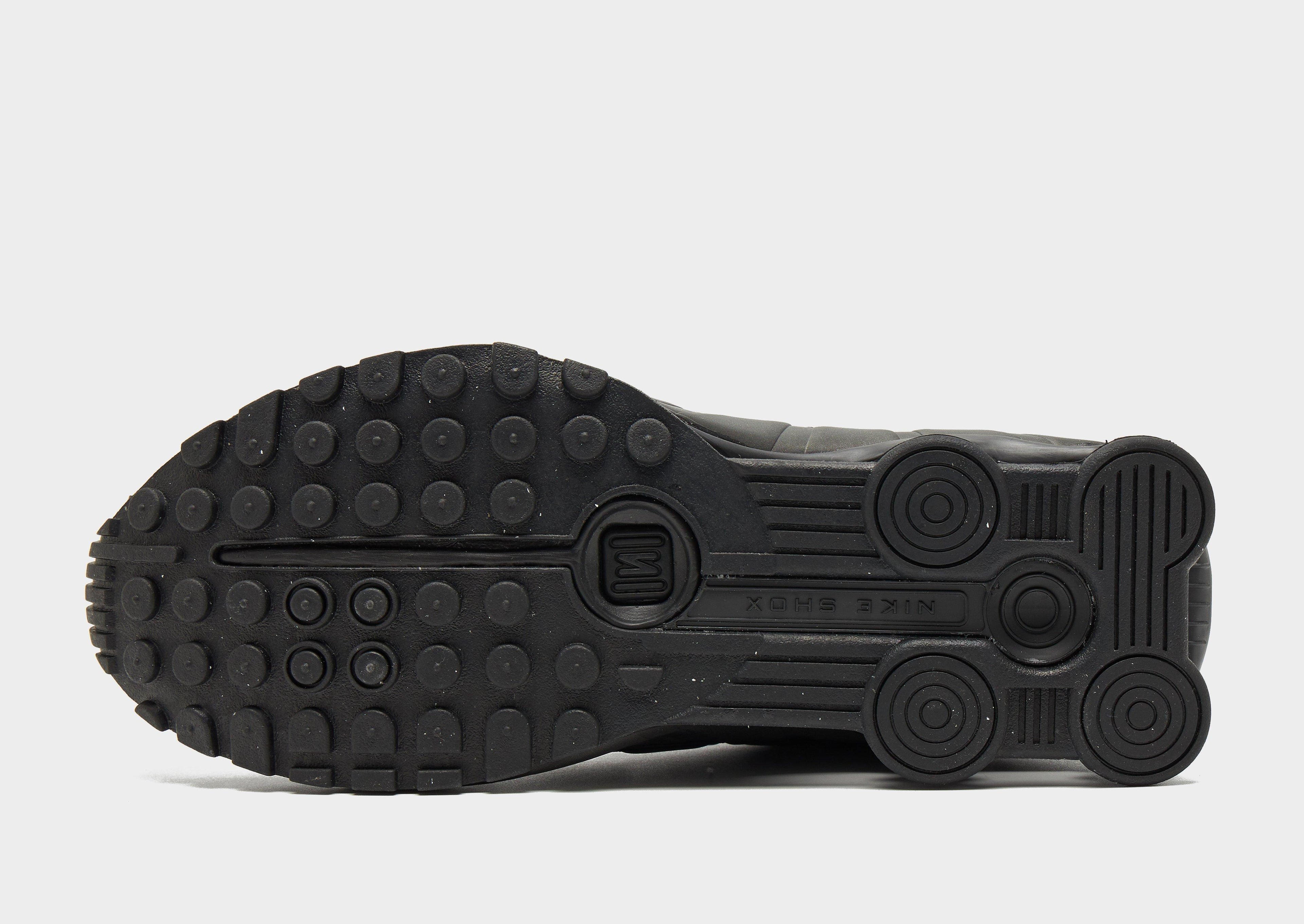 Nike Shox R4 image