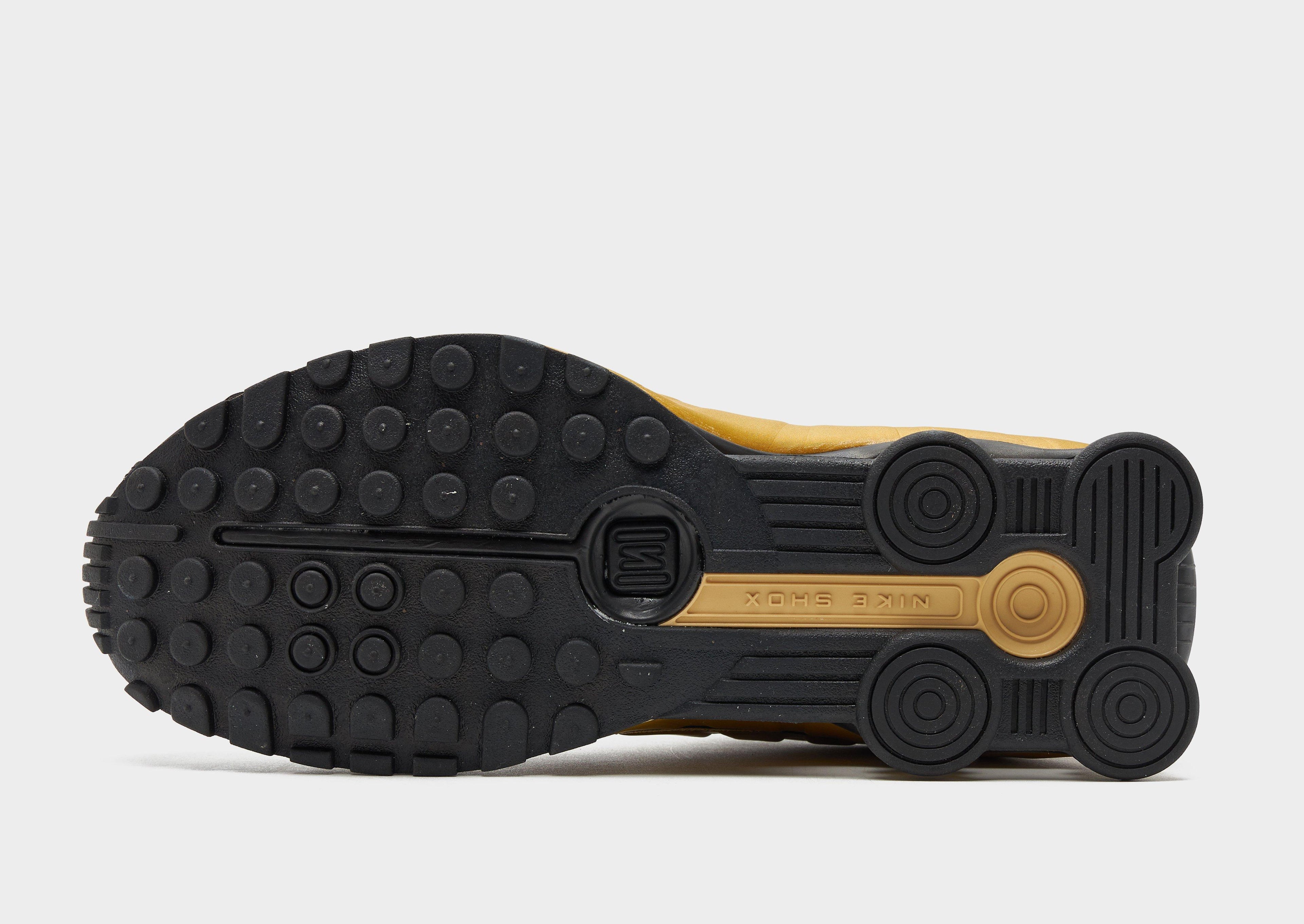Nike Shox R4 image
