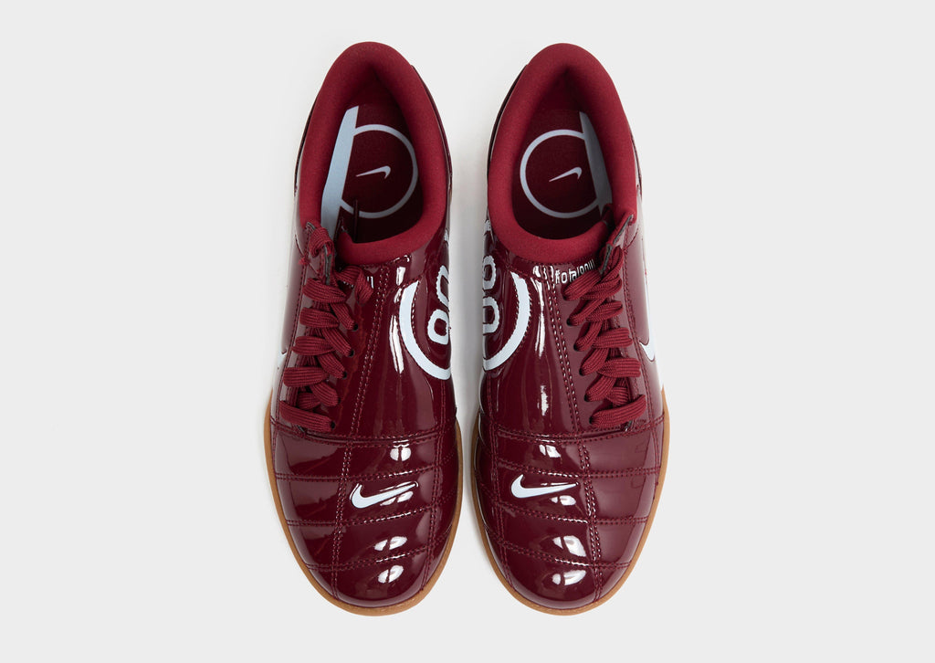 Nike Total 90 Women's image