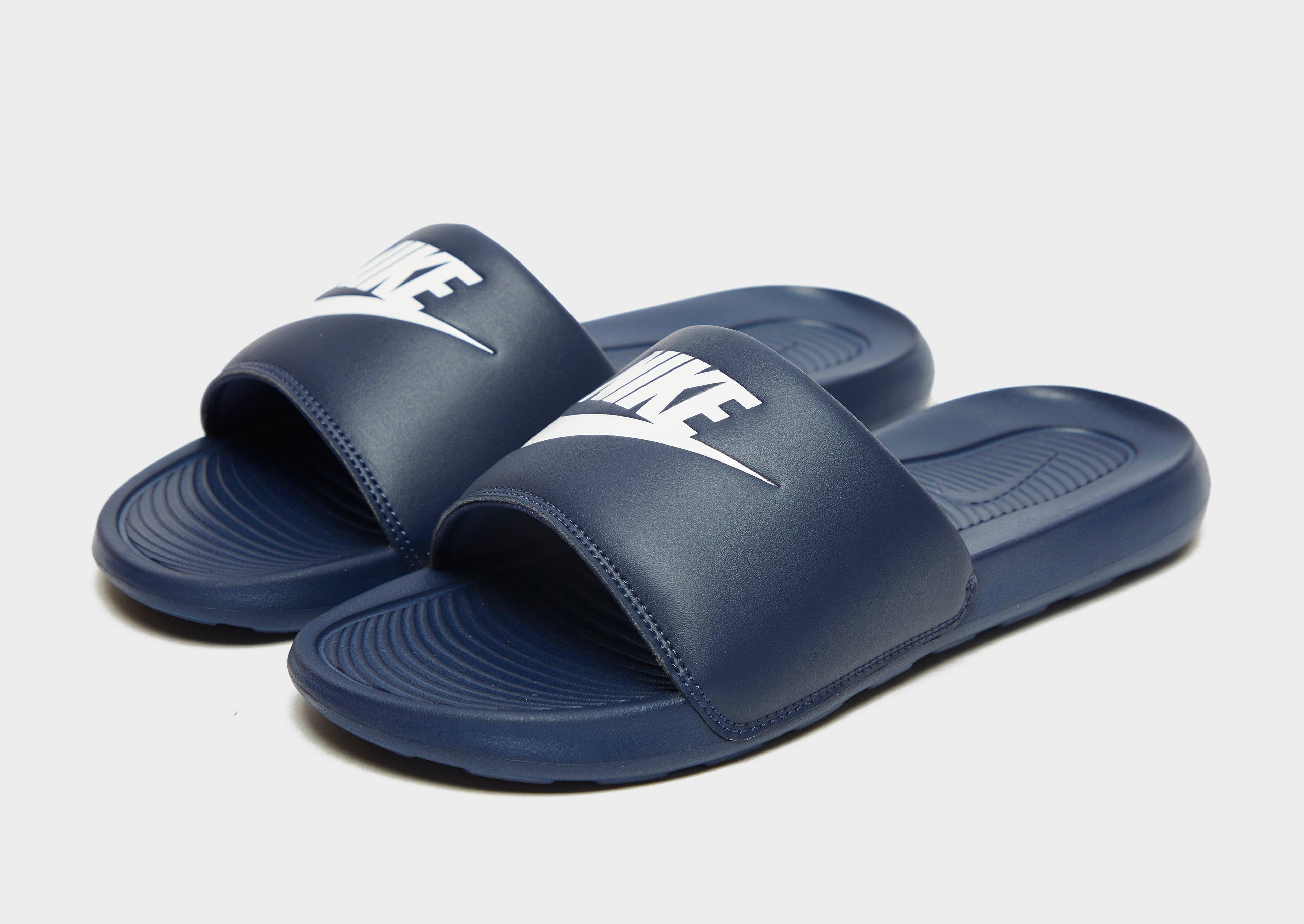 Nike Victori Slide image
