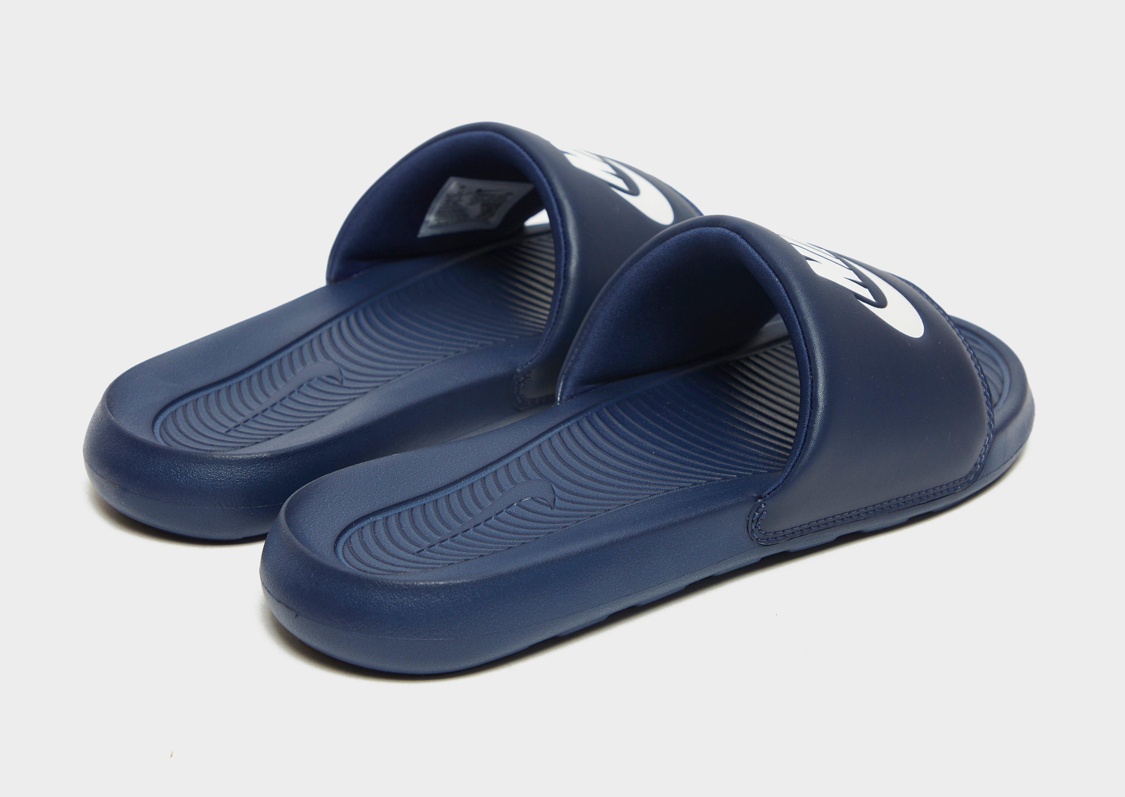 Nike Victori Slide image