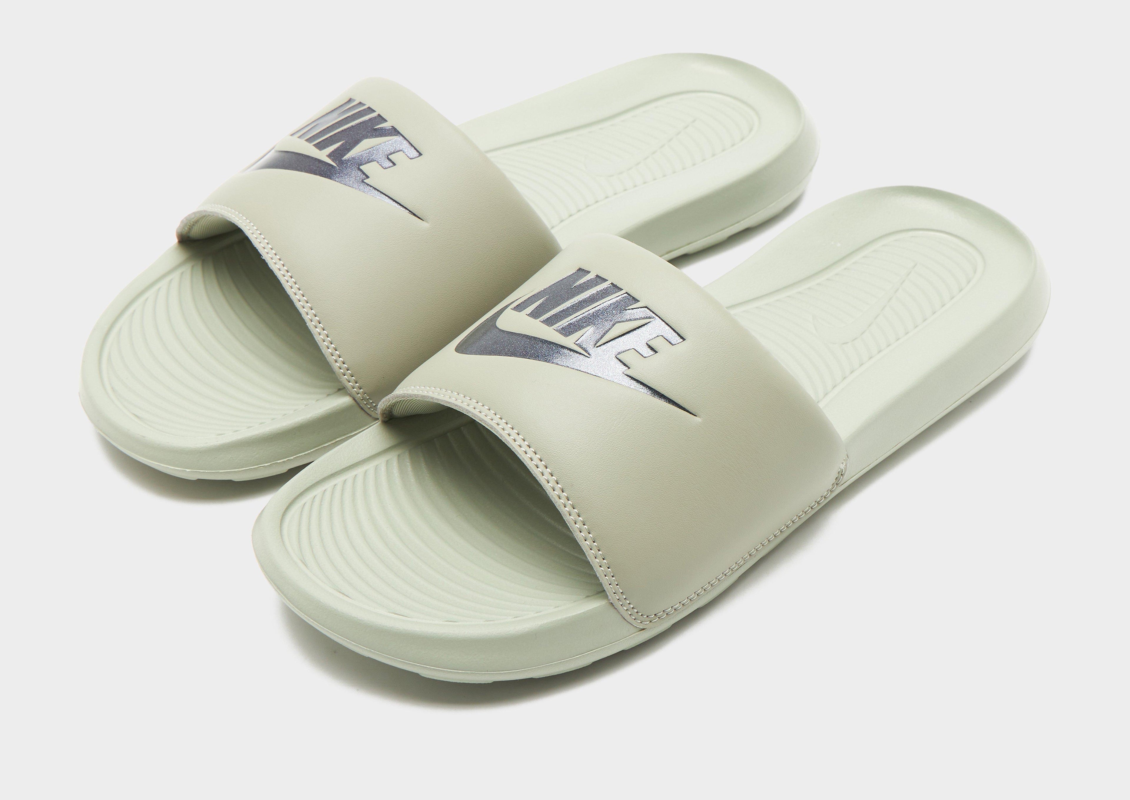 Nike Victori Slides image