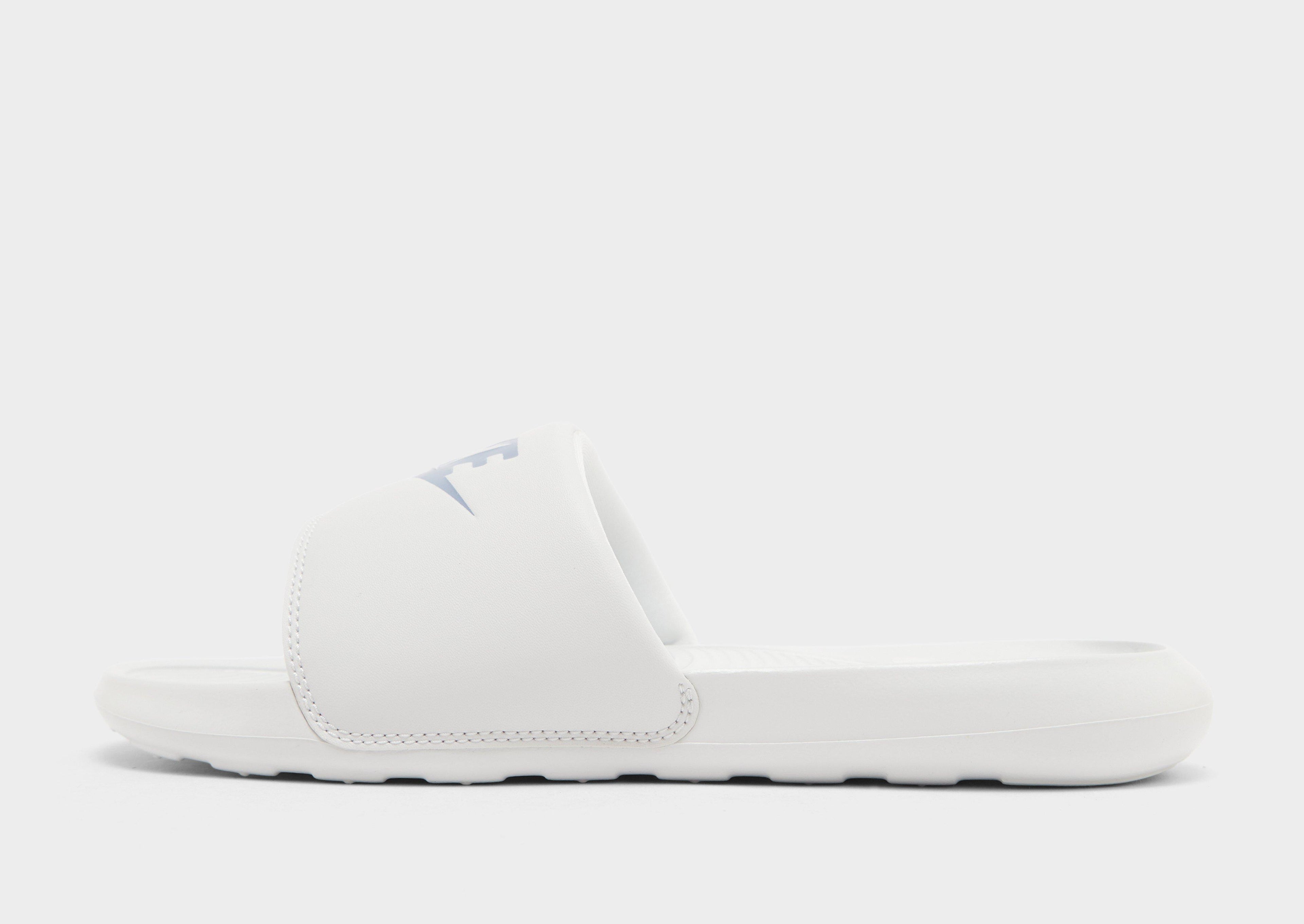 Nike Victori Slides Women's image