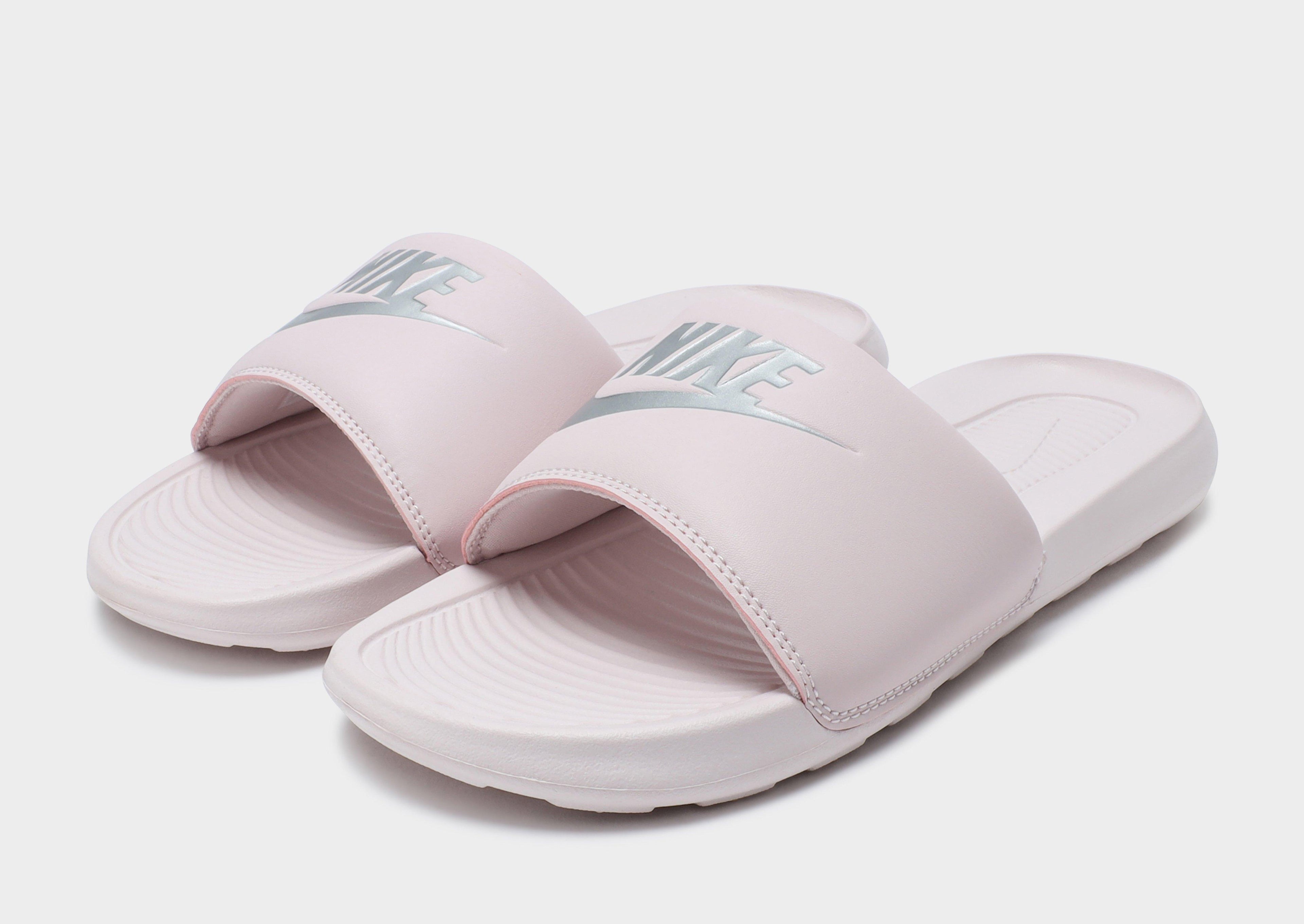 Nike Victori Slides Women's image