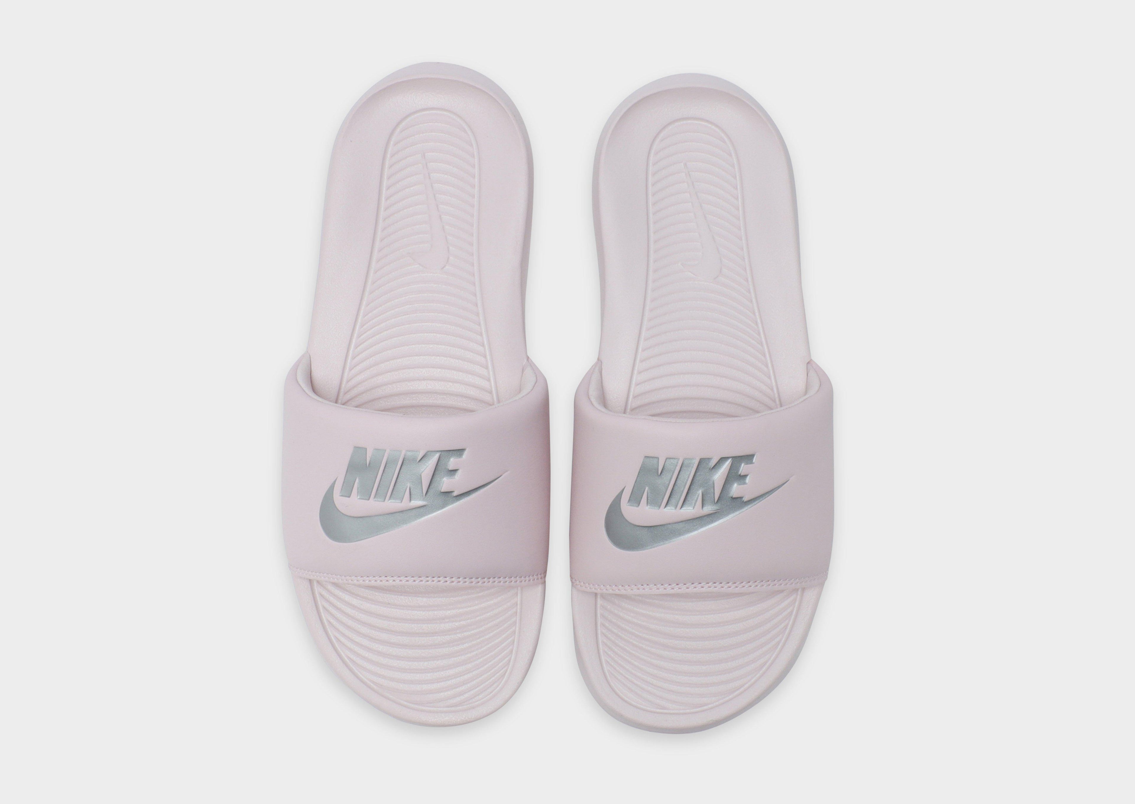 Nike Victori Slides Women's image