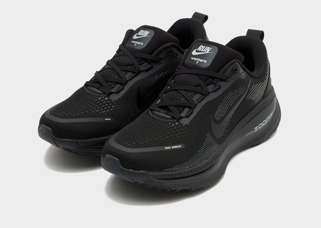 Nike Vomero 18 image