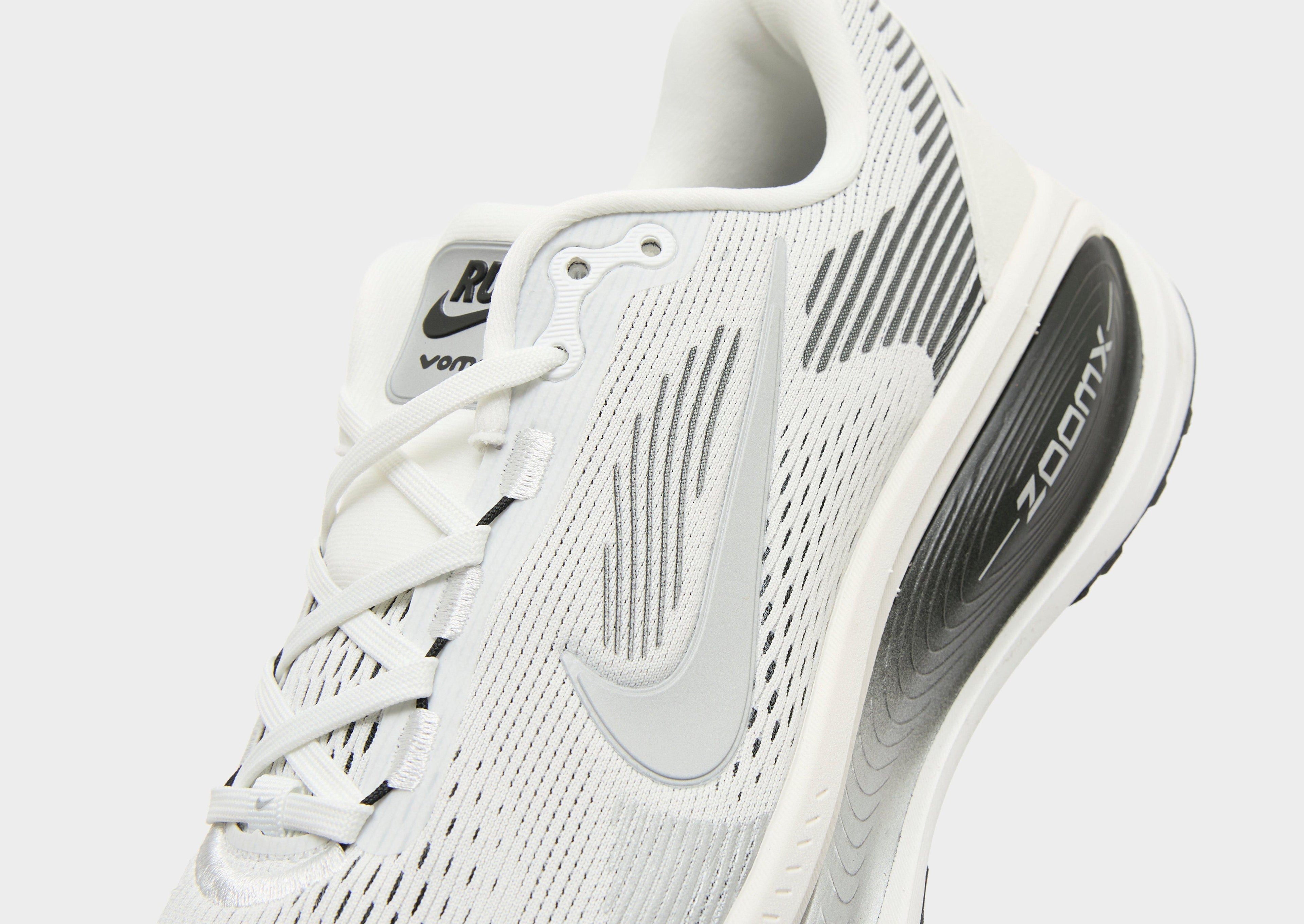 Nike Vomero 18 image