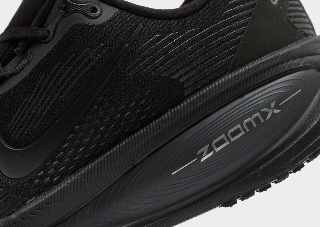 Nike Vomero 18 image