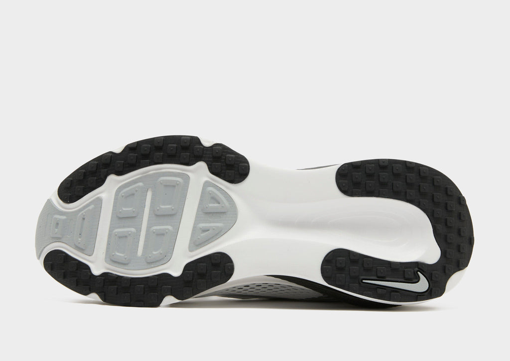 Nike Vomero 18 image