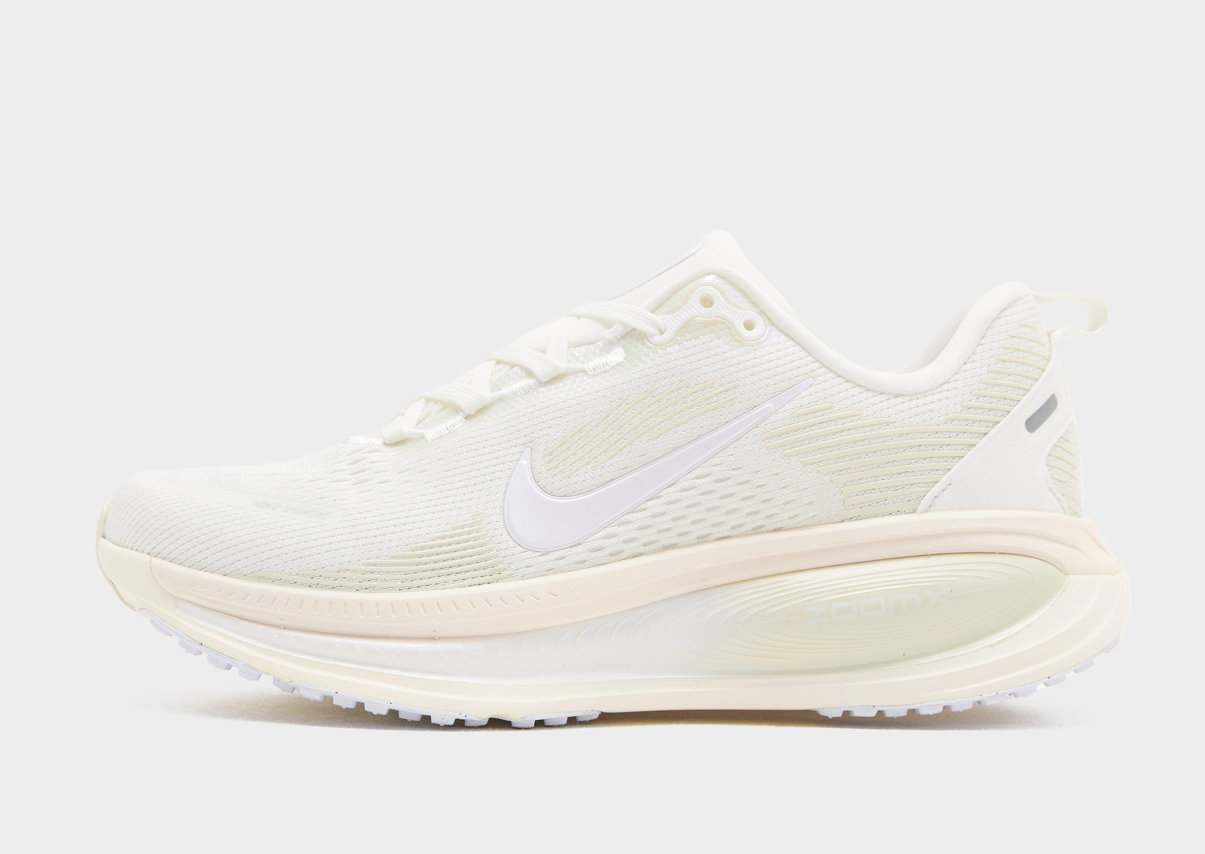 Nike Vomero 18 Women's image