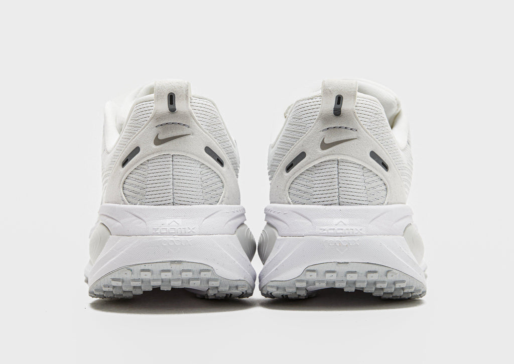 Nike Vomero 18 Women's image